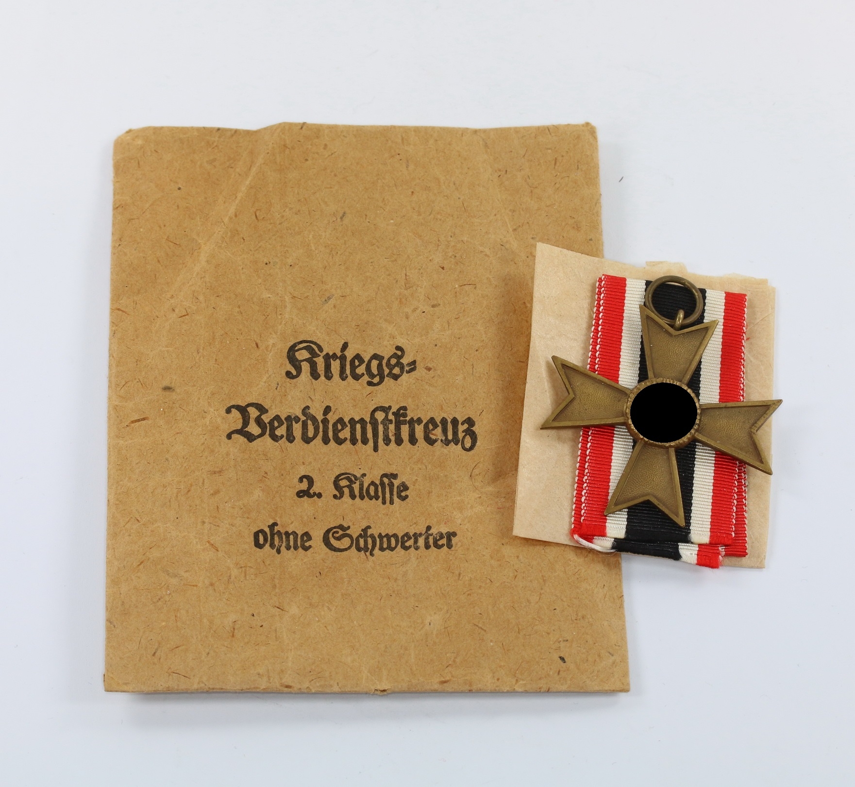 Kriegsverdienstkreuz 2. Klasse, in Verleihungstüte, Friedrich Orth – Bild 1