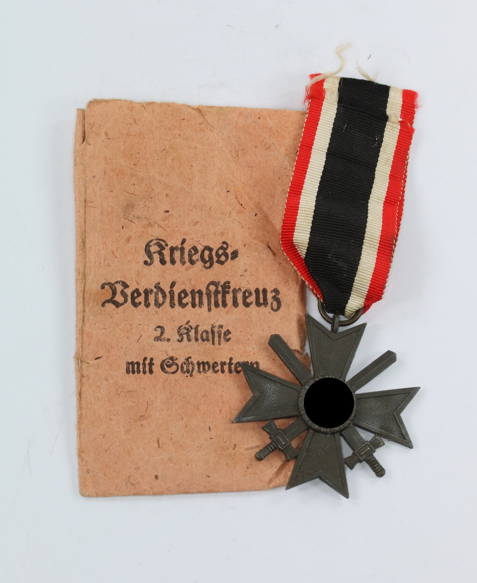 Kriegsverdienstkreuz 2. Klasse mit Schwertern, Hst. 127, in Verleihungstüte – Bild 1