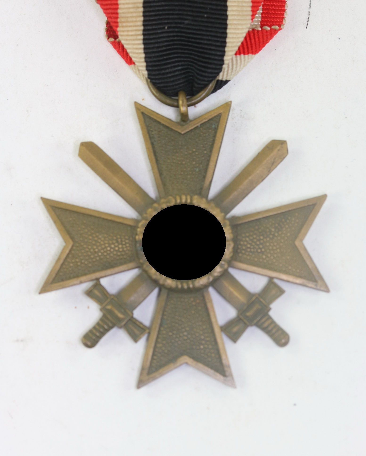 Kriegsverdienstkreuz 2. Klasse mit Schwertern, ohne Hersteller (Buntmetall) – Bild 1