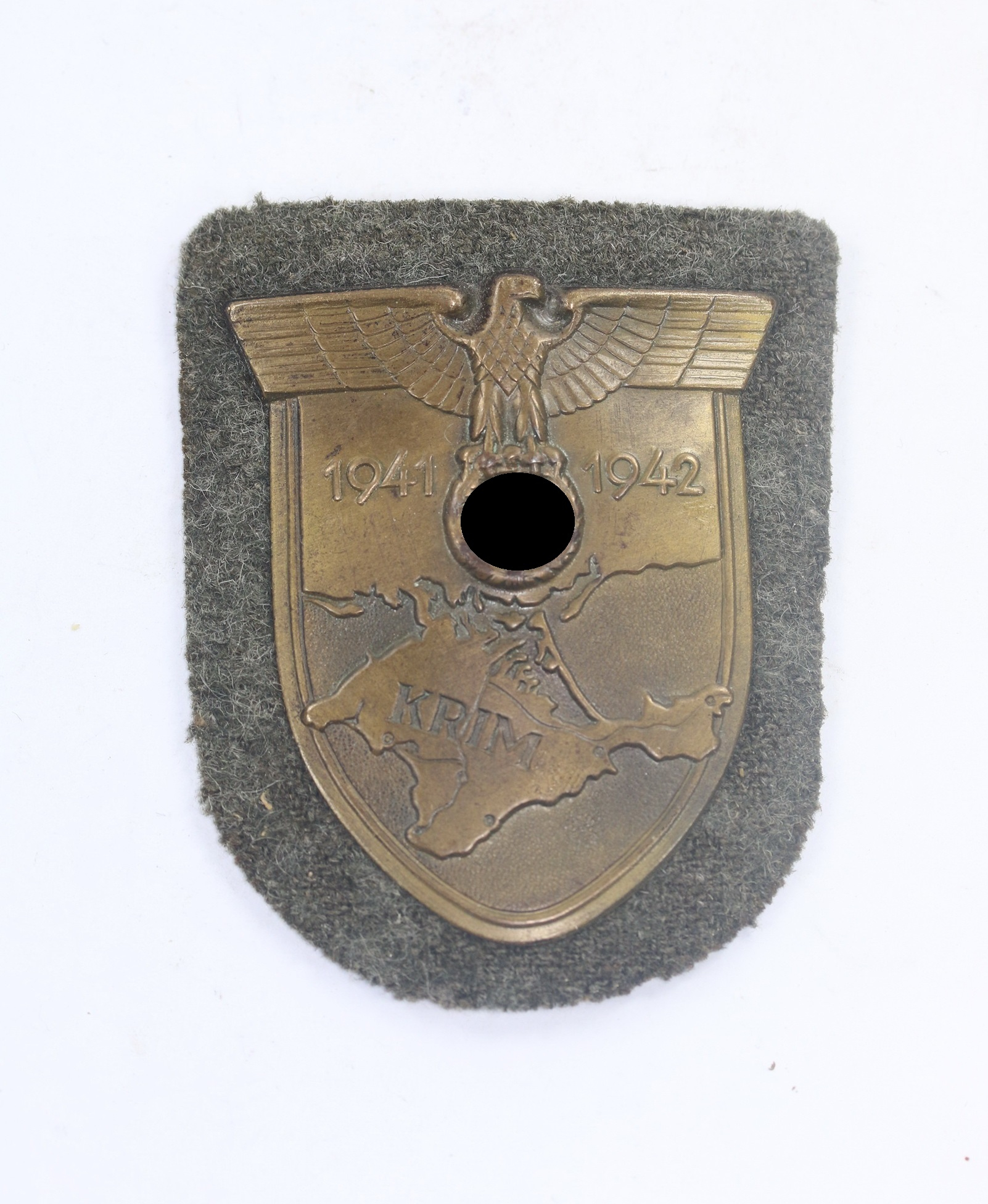 Krimschild auf Heerestoff, Wilhelm Deumer, Lüdenscheid (Typ 3.1) – Bild 1