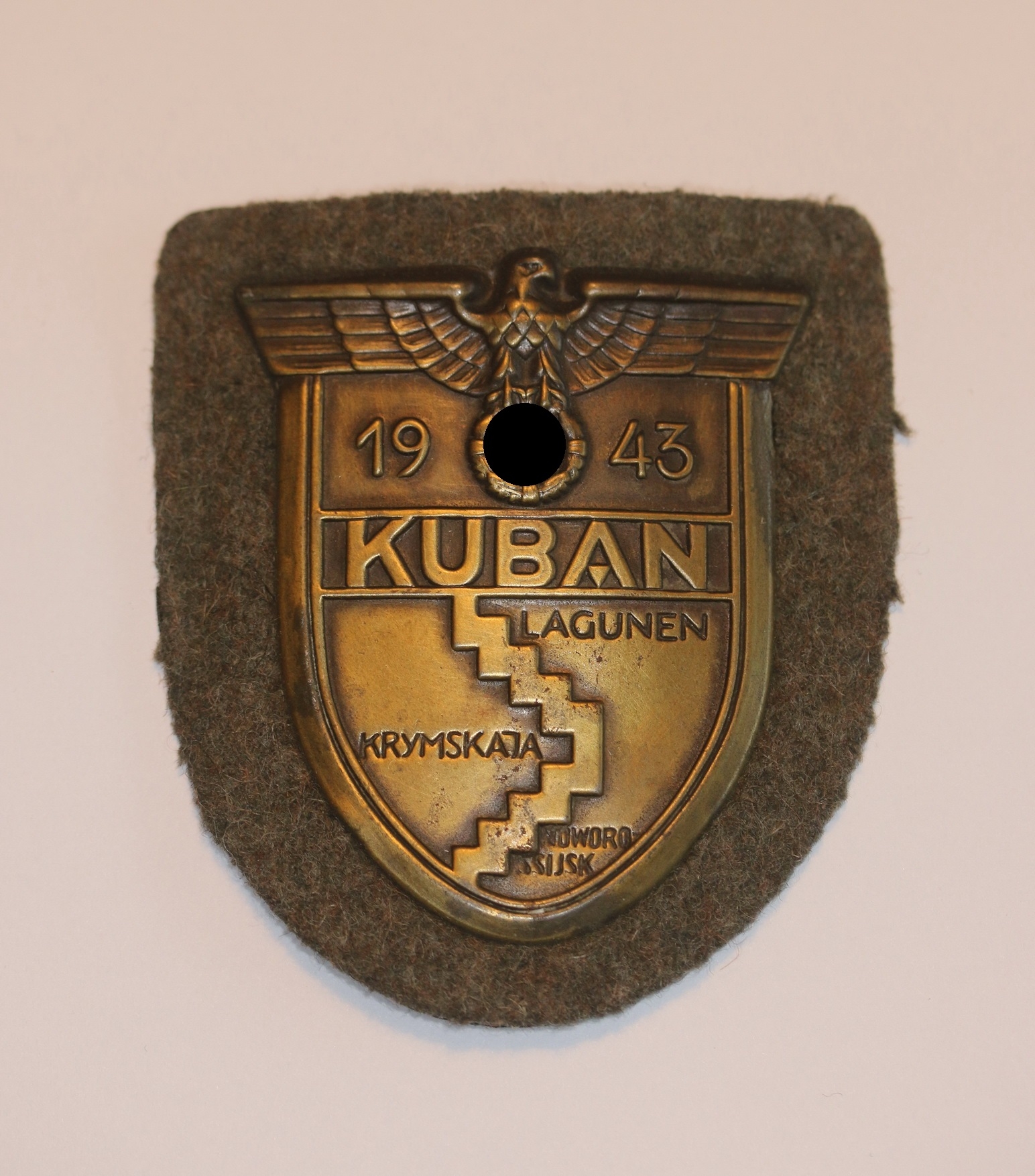 kubanschild_auf_heeresstoff_typ_5_1__1_6 Kubanschild auf Heeresstoff, Typ 5.1 – Bild 1