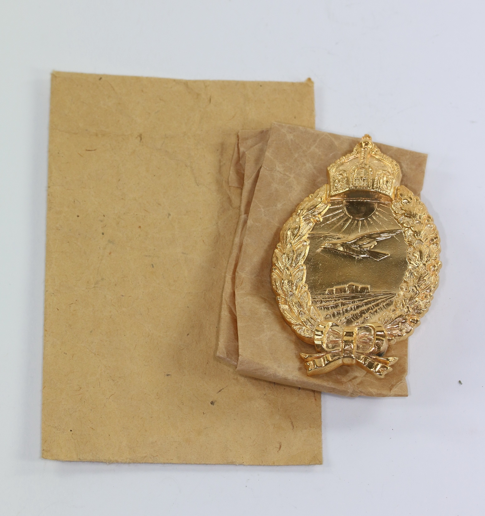 Marine Flugzeugführerabzeichen See, an Schraube und Scheibe, Godet, in Verleihungstüte – Bild 1