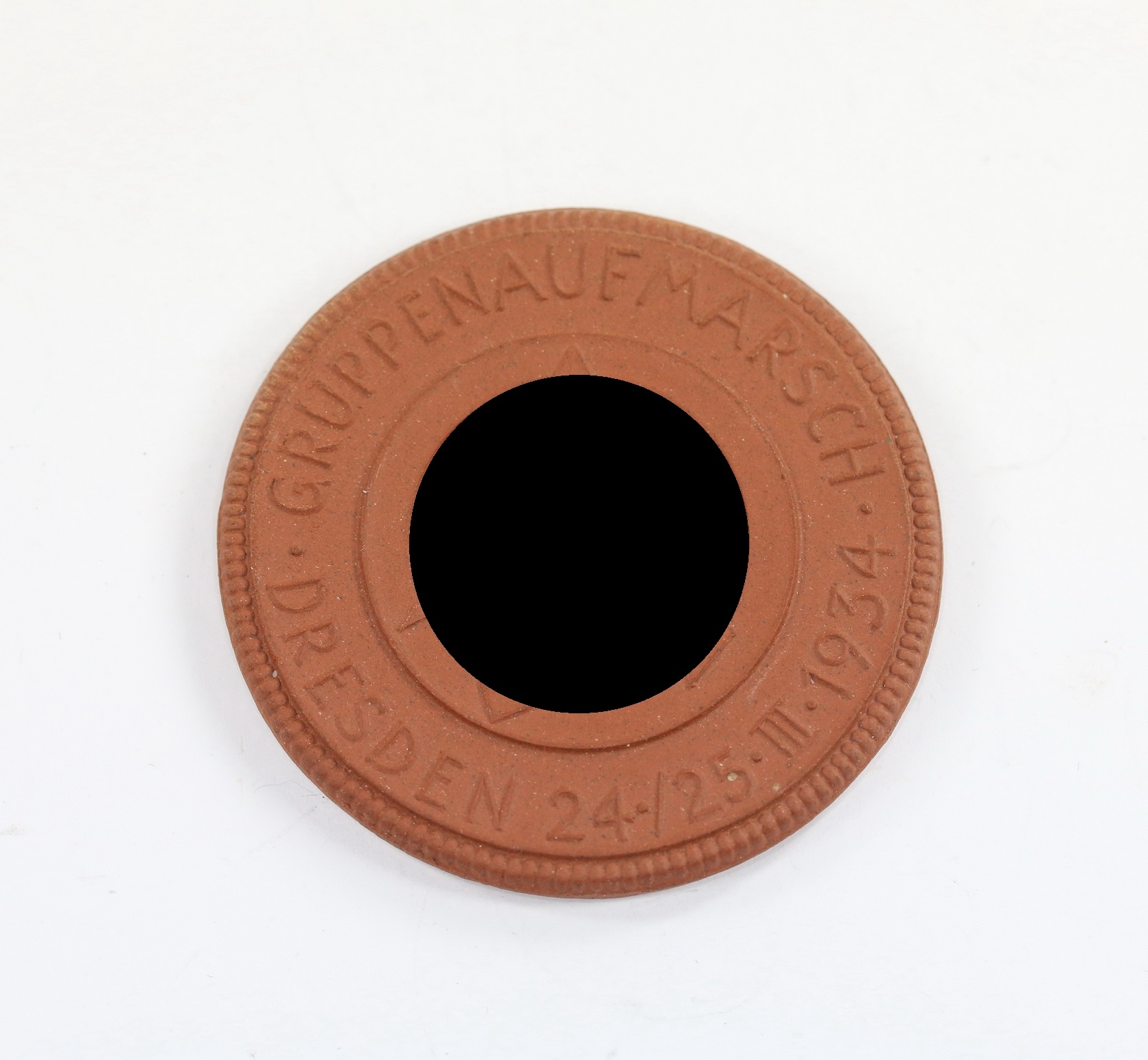 Meißen Plakette, "Der SA Mann ist Revolutionär! Er ist stark in der Liebe und stark im Hass" – Bild 1