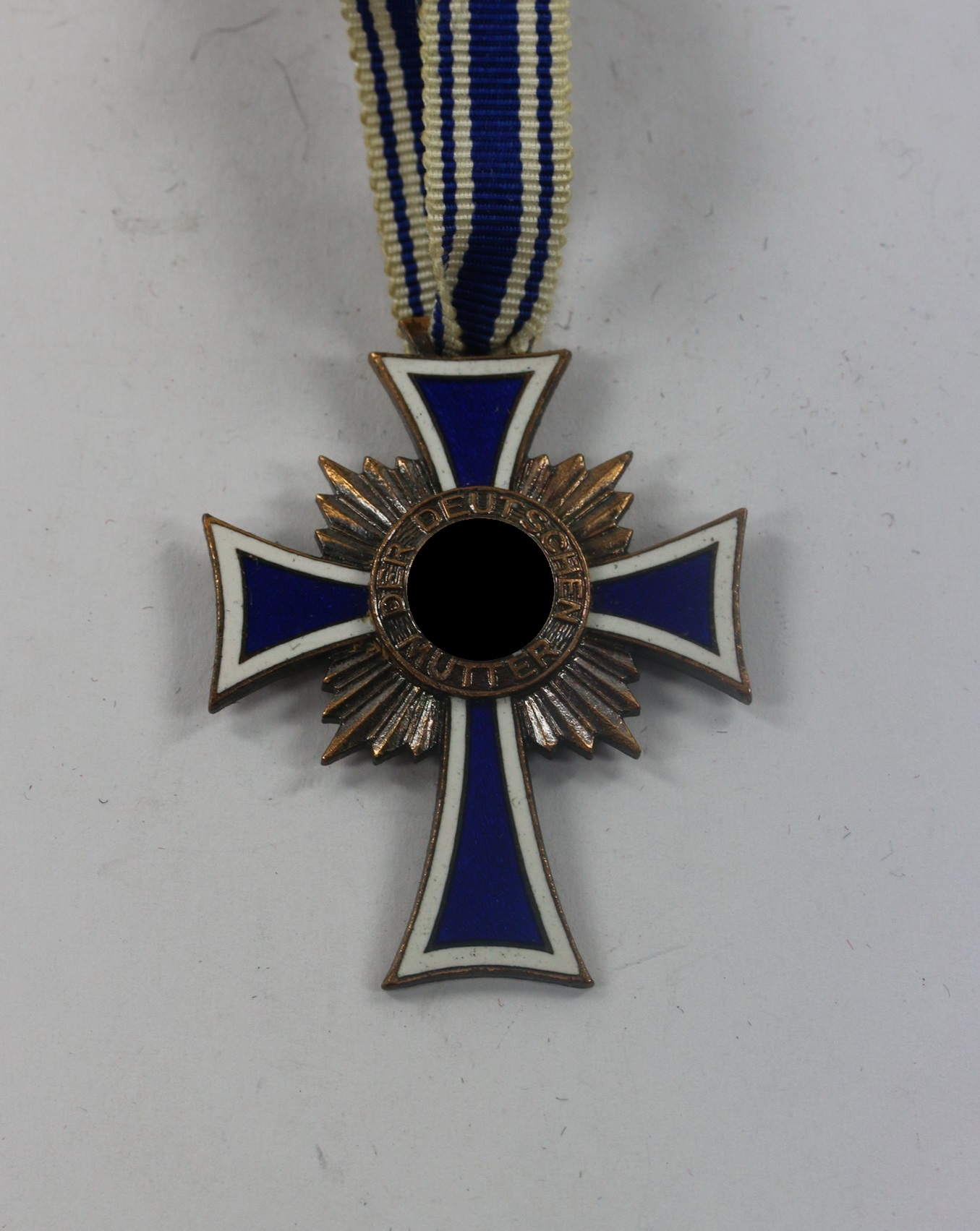  Mutterkreuz in Bronze, 16. Dezember 1938 Adolf Hitler – Bild 1