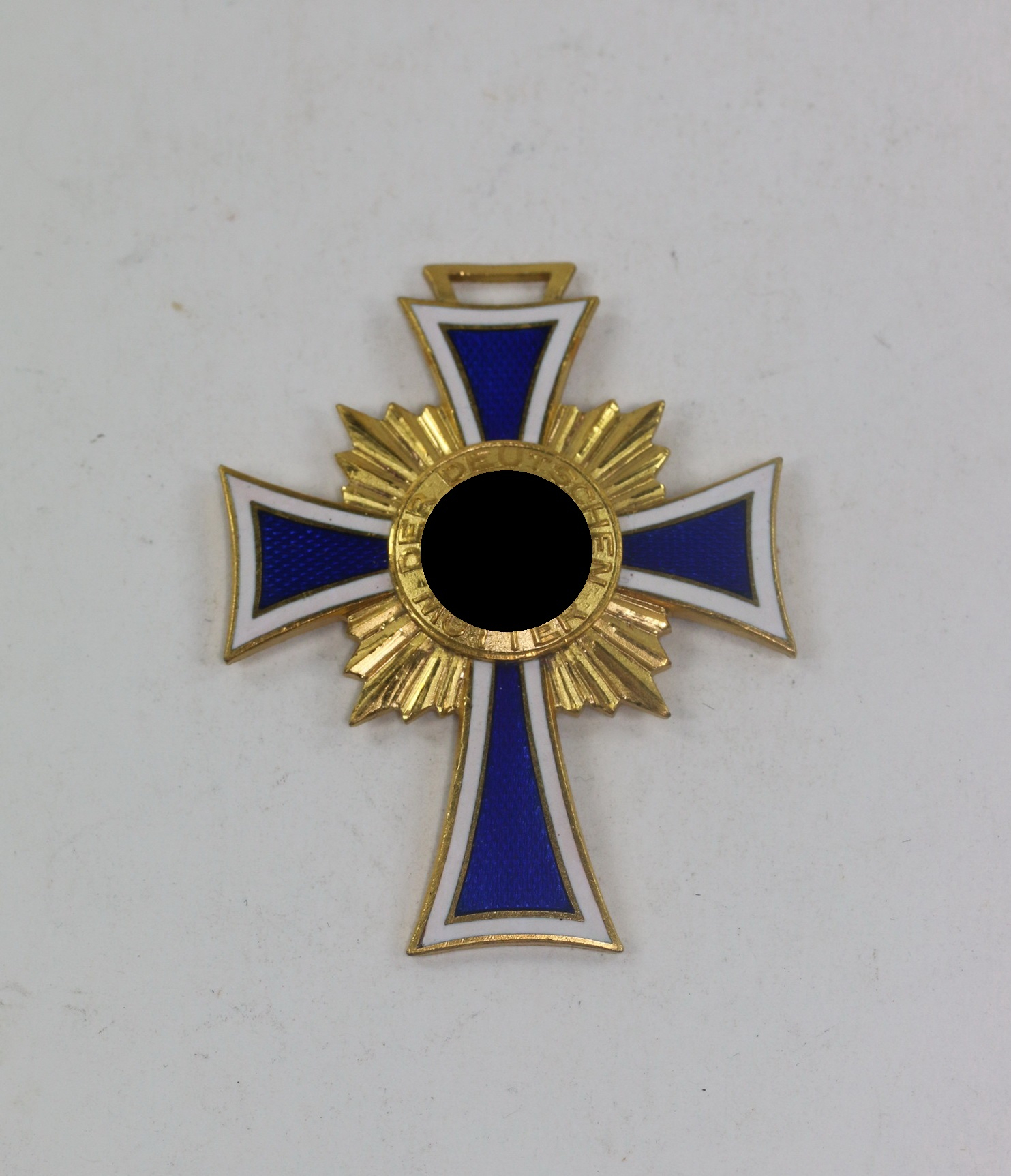 mutterkreuz_in_gold_1__25 Mutterkreuz in Gold – Bild 1