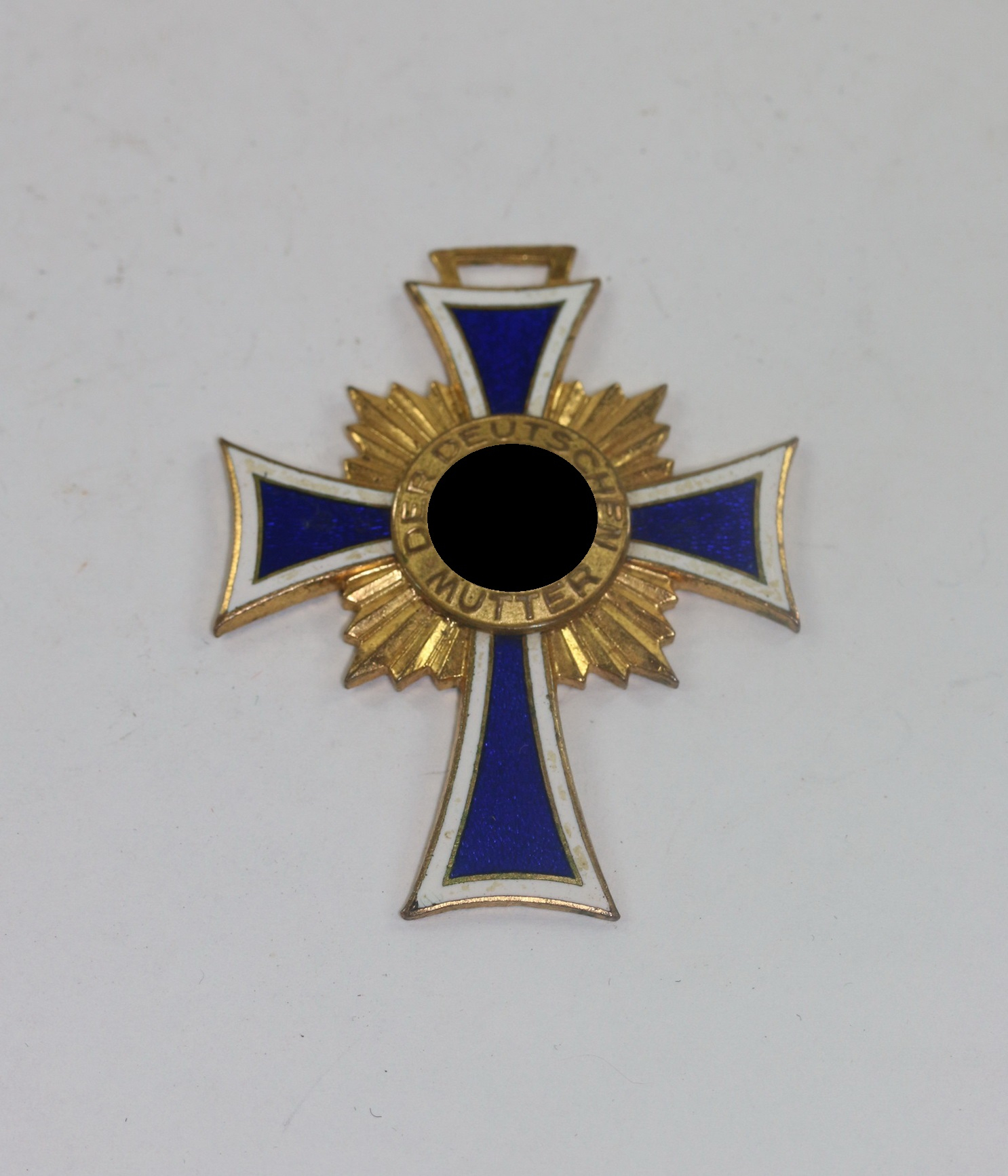 mutterkreuz_in_gold_1__9 Mutterkreuz in Gold – Bild 1