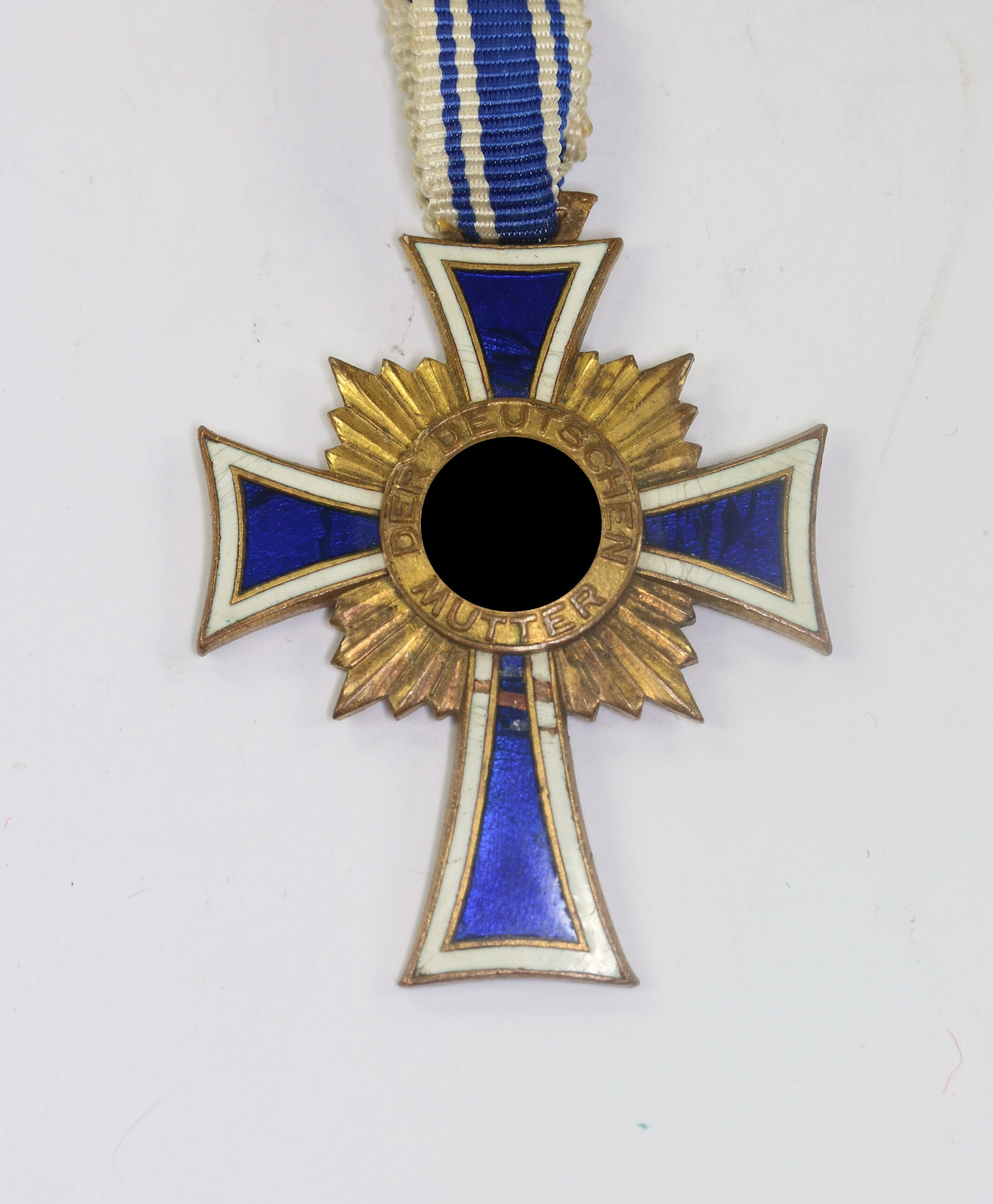 Mutterkreuz in Gold, Ehrenkreuz der Deutschen Mutter – Bild 1