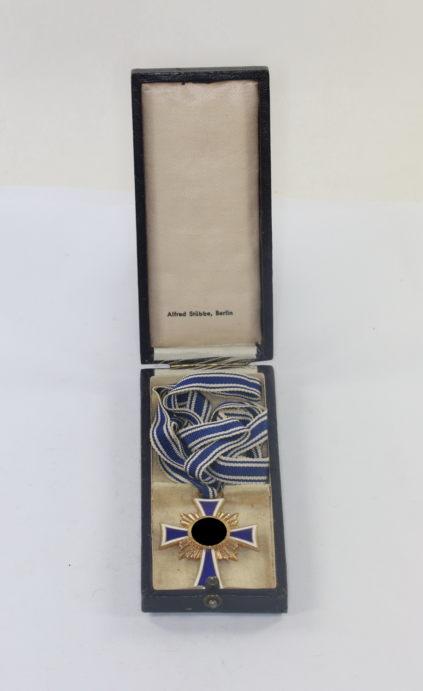 mutterkreuz_in_gold_im_etui_alfred_st_bbe_berlin_10__1 Mutterkreuz in Gold, im Etui, Alfred Stübbe Berlin – Bild 1