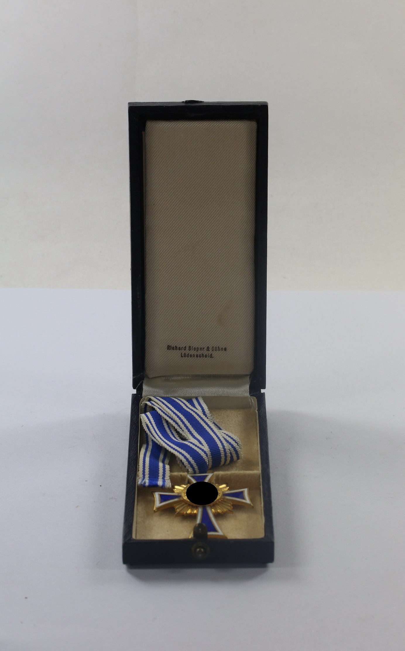  Mutterkreuz in Gold, im Etui, Riechard Sieper & Söhne Lüdenscheid – Bild 1