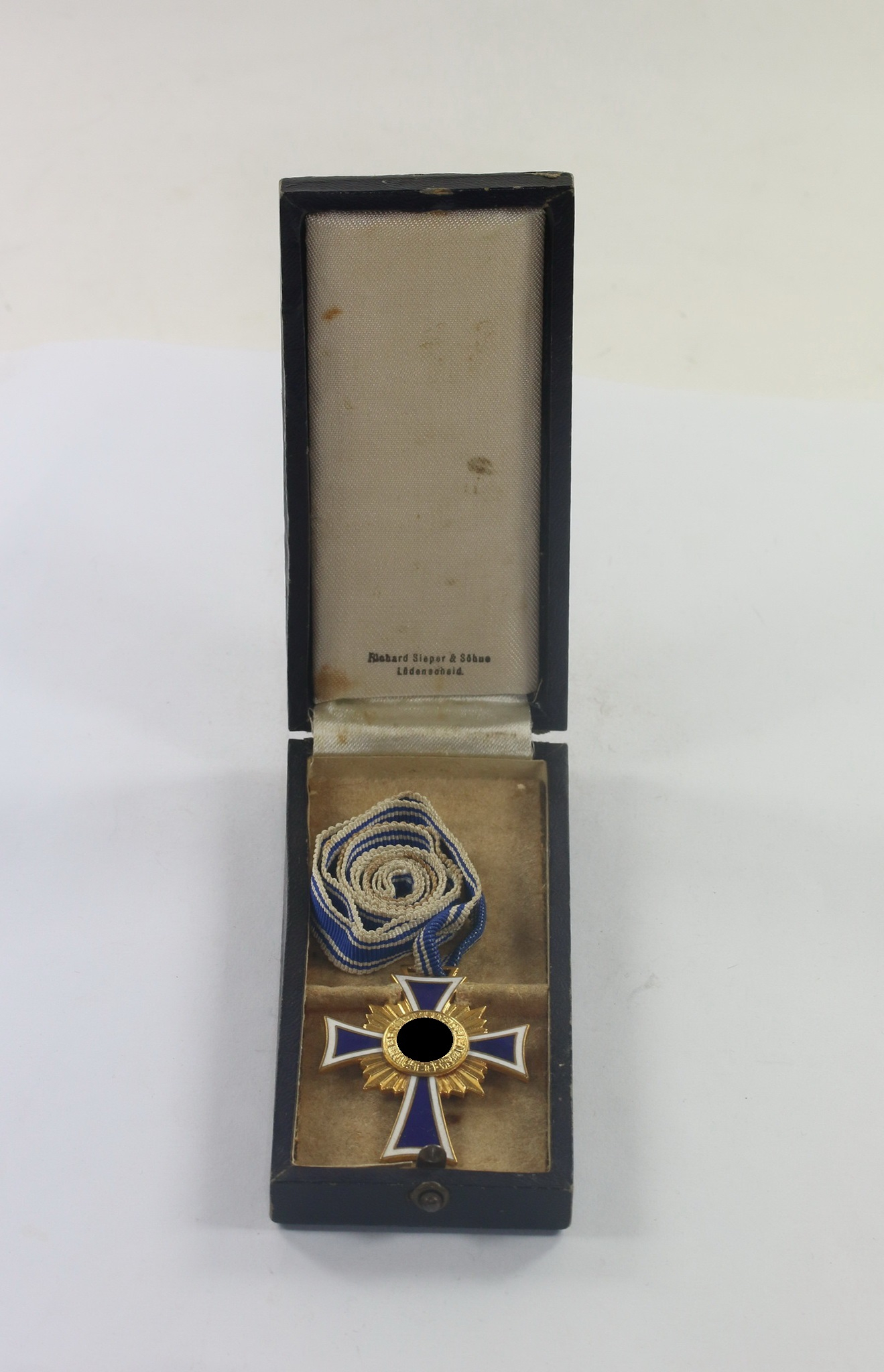 Mutterkreuz in Gold, im Etui Riechard Sieper & Söhne Lüdenscheid – Bild 1