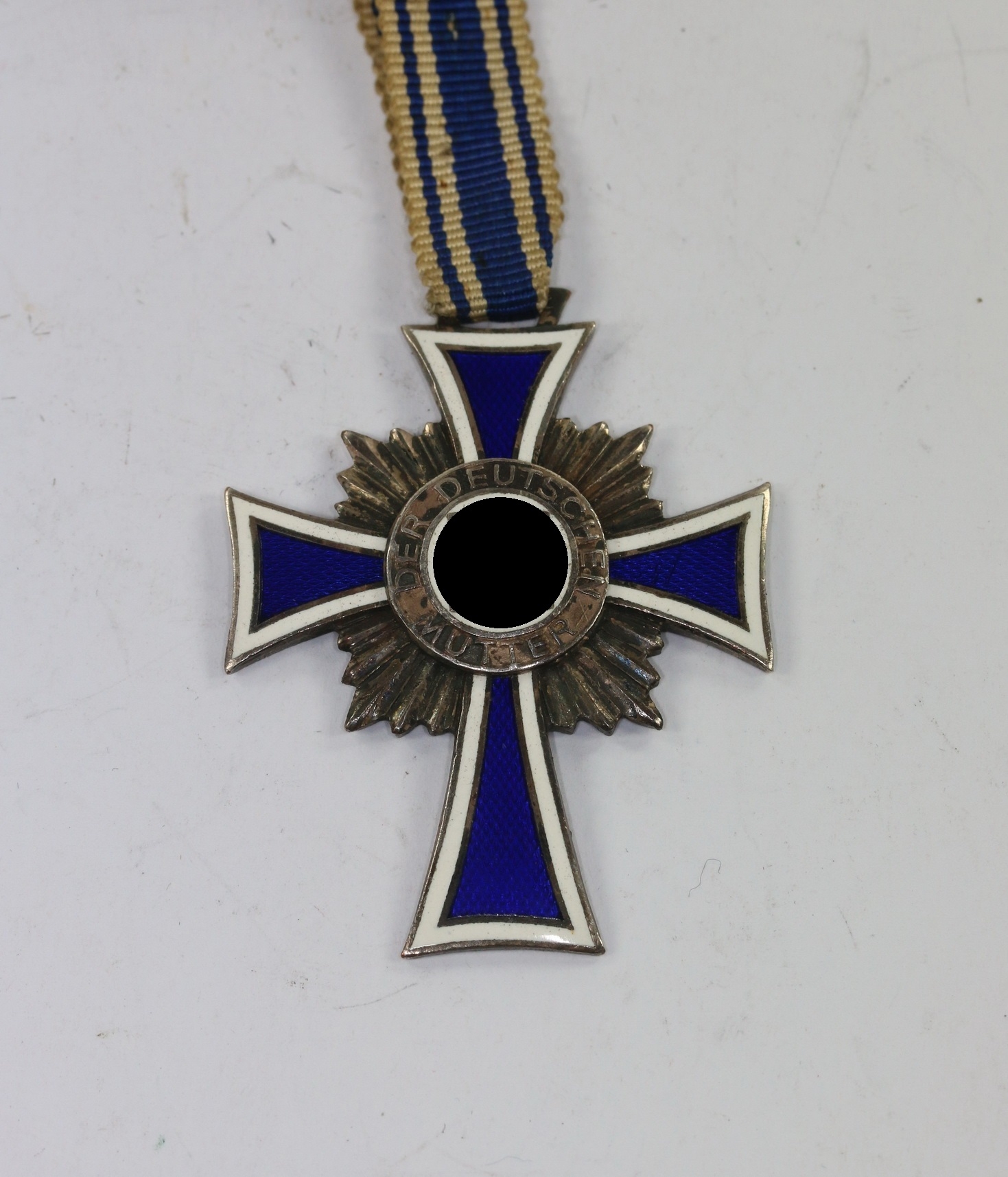 mutterkreuz_in_silber_der_deutschen_mutter_1__1_11 Mutterkreuz in Silber, Der Deutschen Mutter – Bild 1