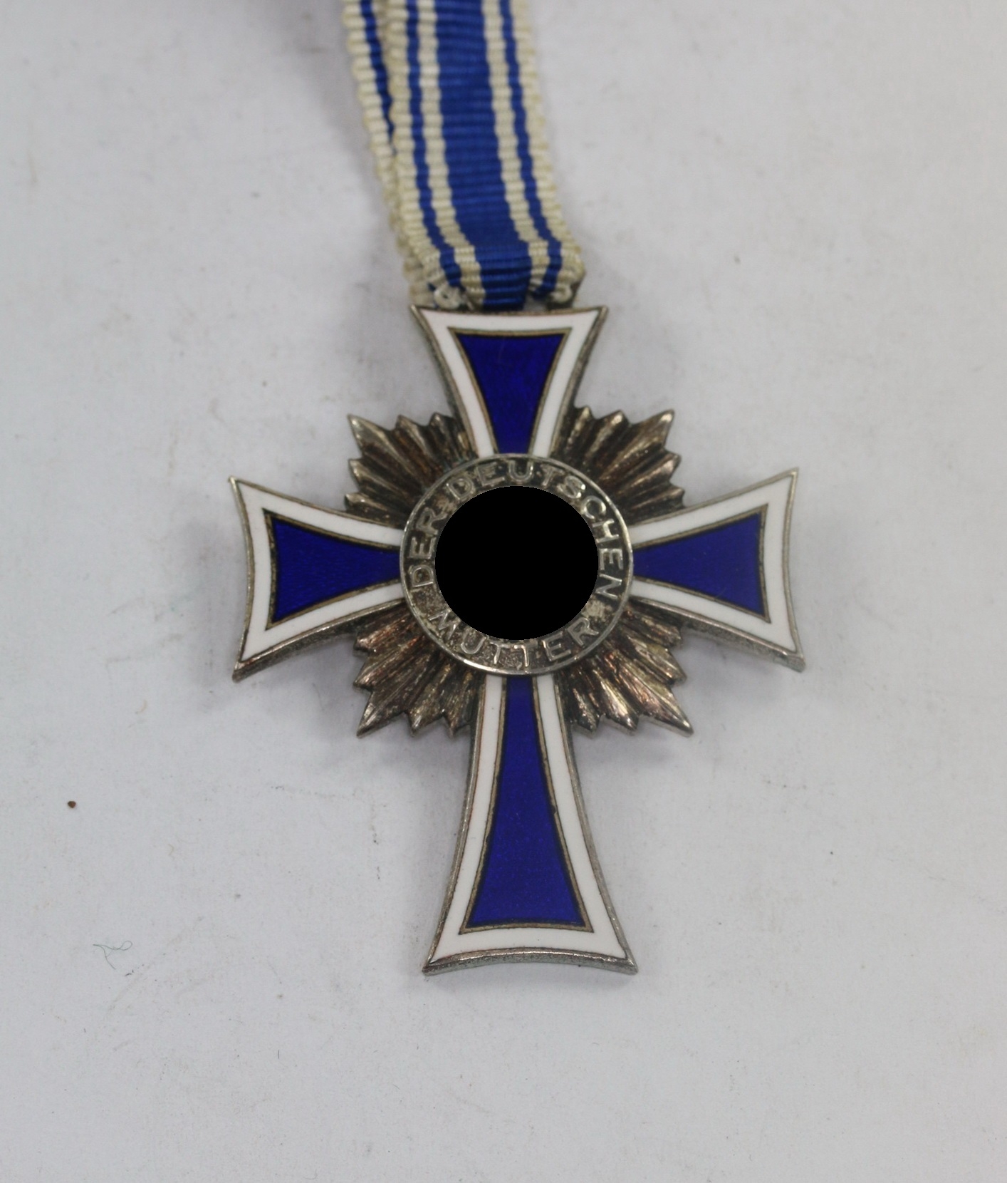 mutterkreuz_in_silber_der_deutschen_mutter_1__1_16 Mutterkreuz in Silber, Der Deutschen Mutter – Bild 1