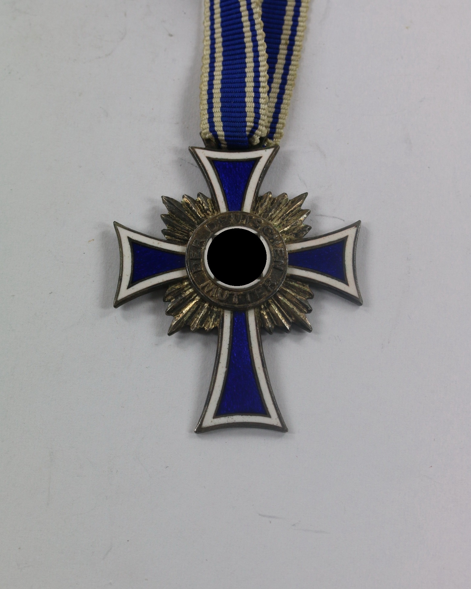 mutterkreuz_in_silber_der_deutschen_mutter_1__1_19 Mutterkreuz in Silber, "Der Deutschen Mutter" – Bild 1