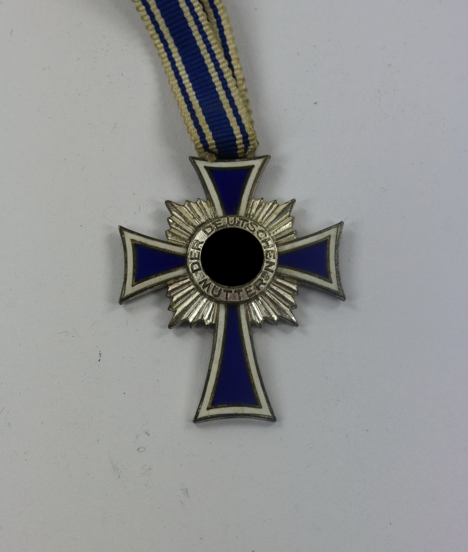 mutterkreuz_in_silber_der_deutschen_mutter_1__1_20 Mutterkreuz in Silber, Der Deutschen Mutter – Bild 1