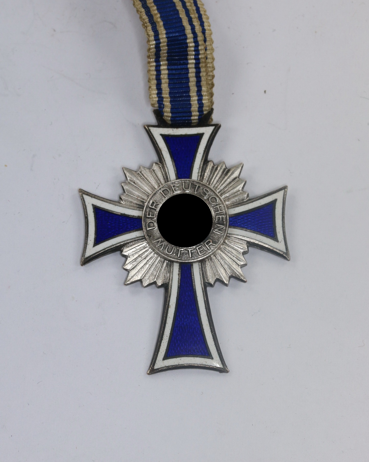 mutterkreuz_in_silber_der_deutschen_mutter_1__25 Mutterkreuz in Silber, Der Deutschen Mutter – Bild 1