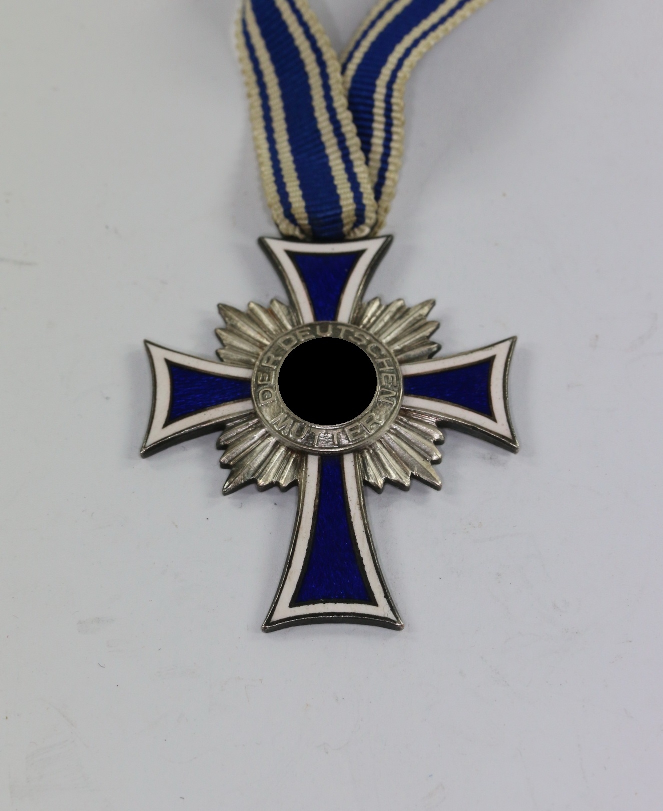mutterkreuz_in_silber_ehrenkreuz_der_deutschen_mutter_1__1_1 Mutterkreuz in Silber (Ehrenkreuz der Deutschen Mutter) – Bild 1