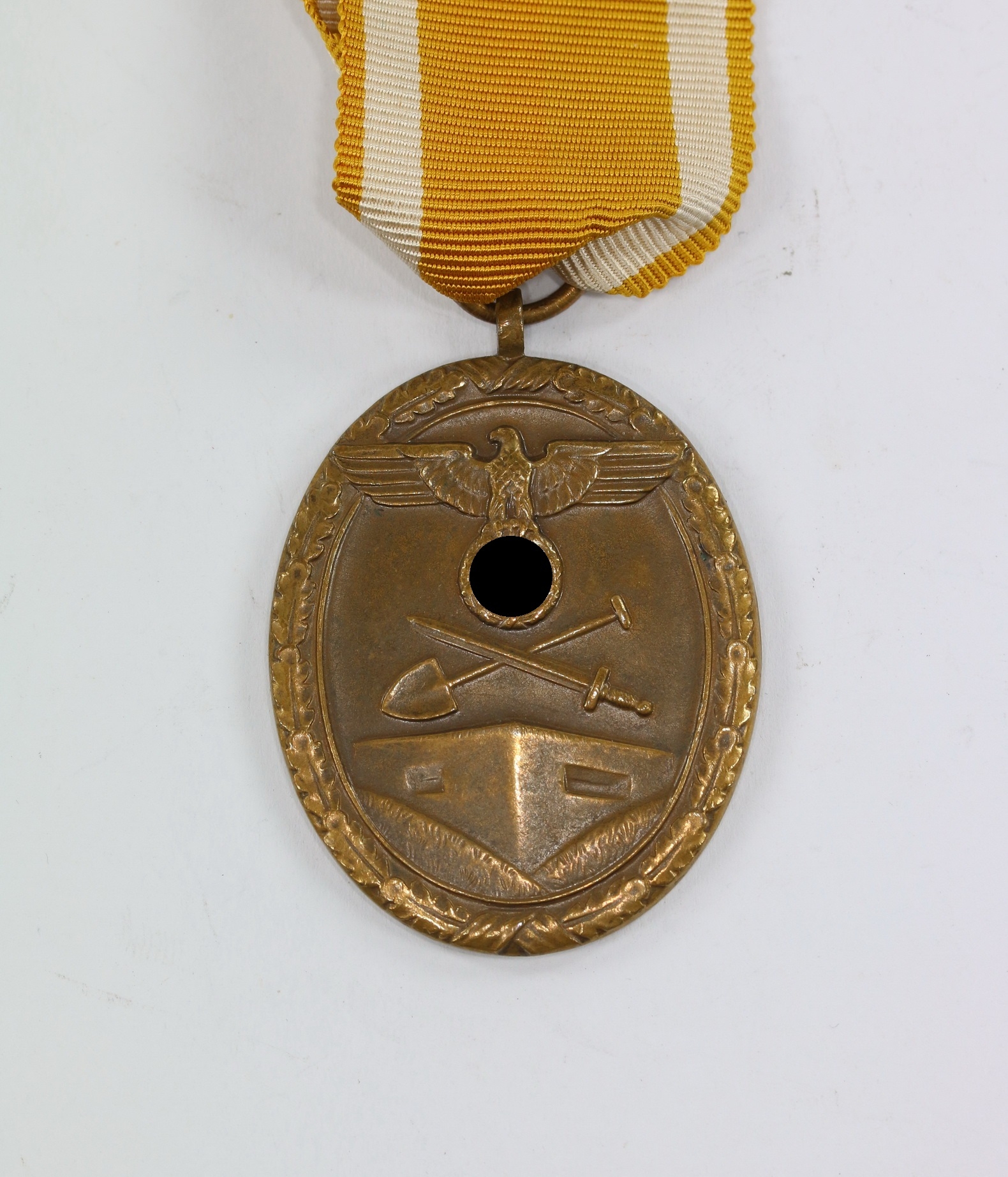 orden_f_r_arbeit_zum_schutze_deutschlands_1__1 Deutsches Schutzwall-Ehrenzeichen, "Für Arbeit zum Schutze Deutschlands" – Bild 1