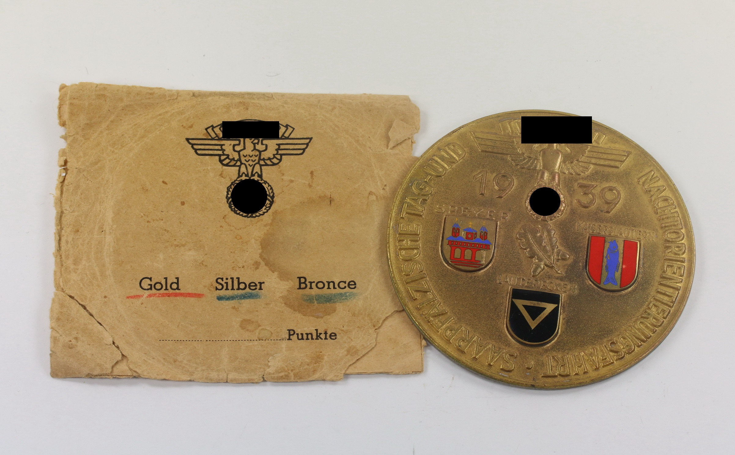 Plakette NSFK Saarpfälzische Tag und Nachtorientierungsfahrt 1939, in Verleihungstüte – Bild 1