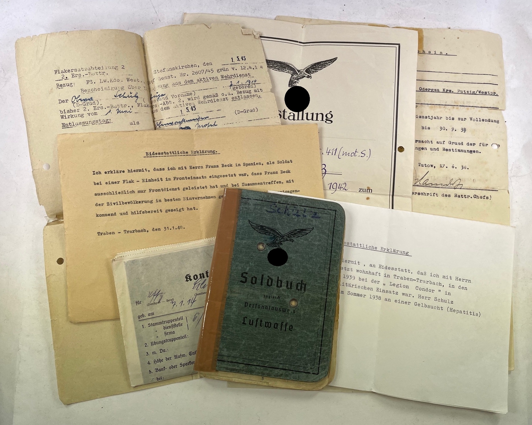 Soldbuch + Papiere Spanienkreuz in Silber mit Schwertern, Hugo Schulz – Bild 1