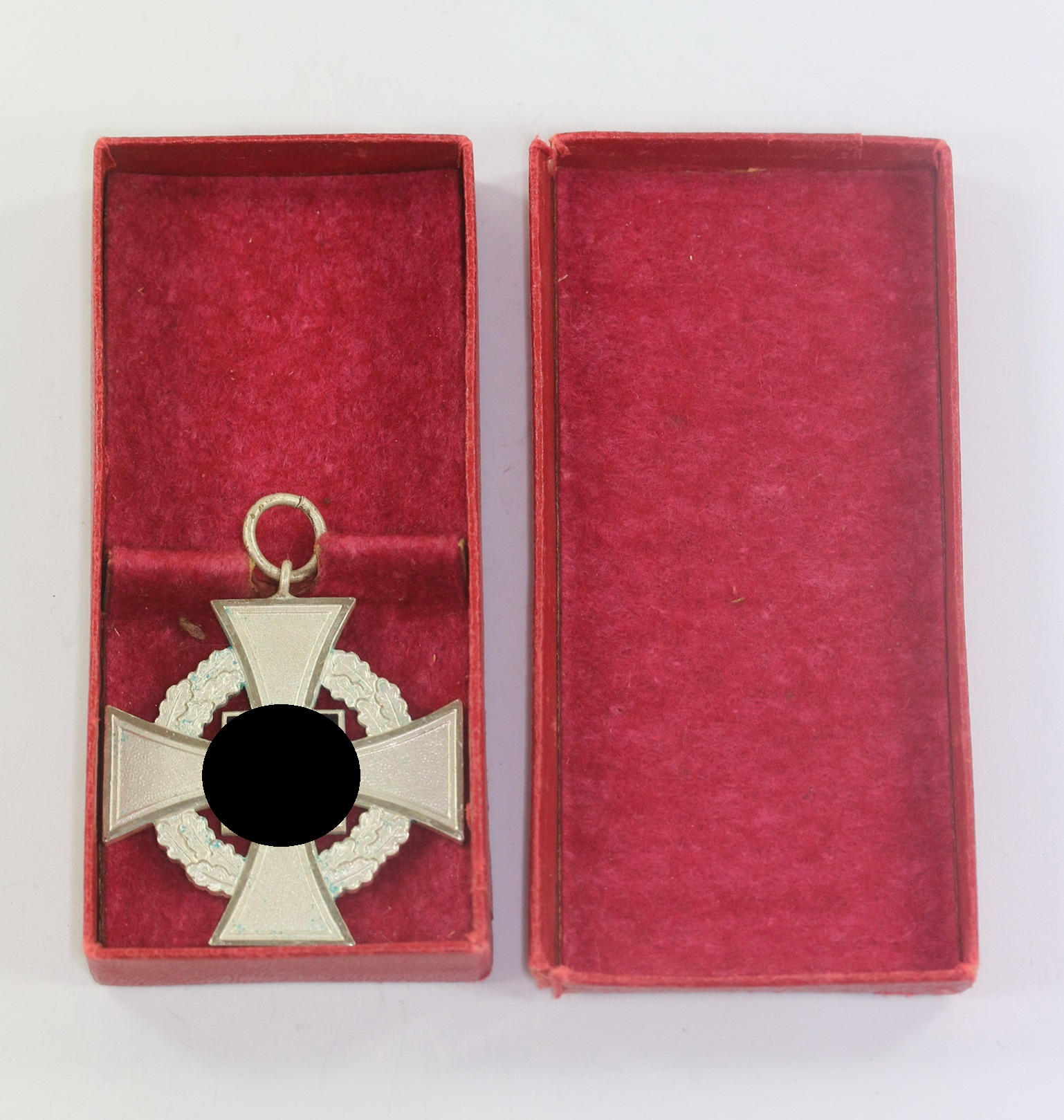 treudienstehrenzeichen_in_silber_25_jahre_im_etui_1__8 Treudienstehrenzeichen in Silber (25 Jahre), im Etui – Bild 1