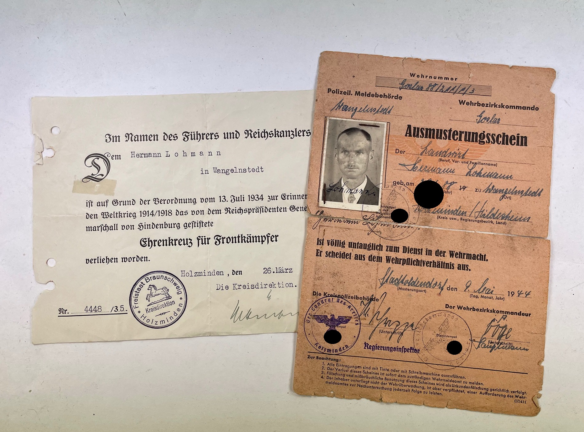 Urkunde Ehrenkreuz für Frontkämpfer + Ausmusterungsschein aus der Wehrmacht – Bild 1