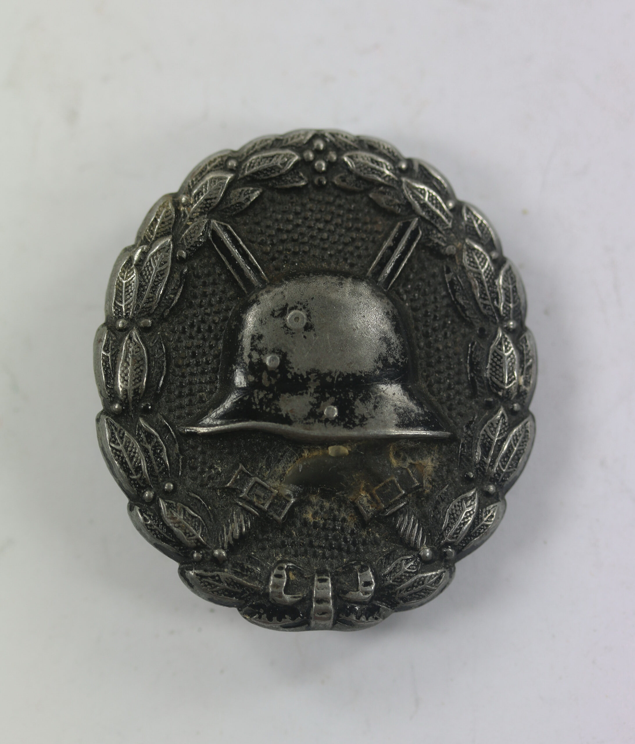 verwundetenabzeichen_in_schwarz_1918_eisen_1__27 Verwundetenabzeichen in Schwarz 1918 (Eisen) – Bild 1