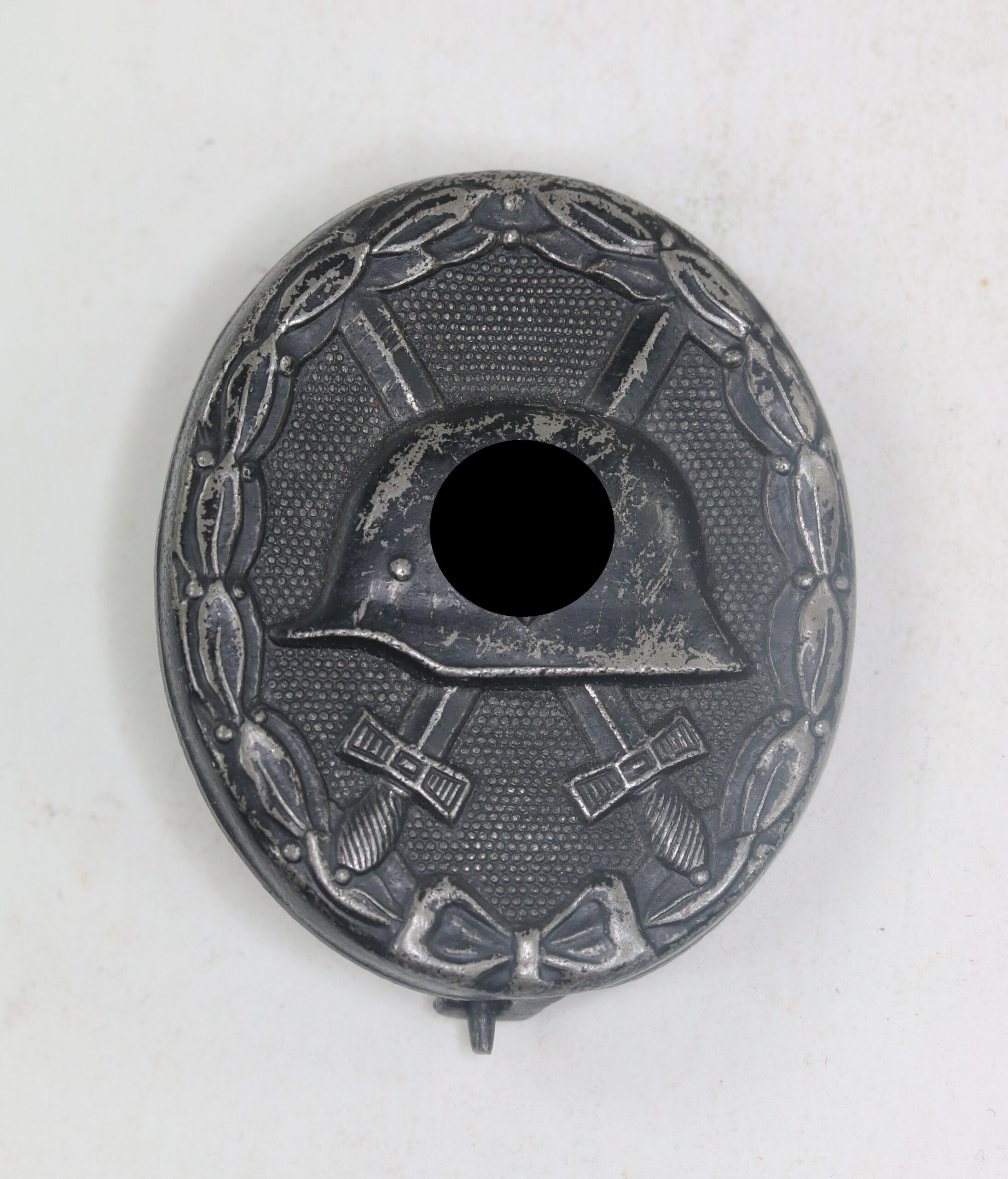 verwundetenabzeichen_in_schwarz_1939_ohne_hersteller_eisen_1__1 Verwundetenabzeichen in Schwarz 1939, ohne Hersteller (Eisen) – Bild 1