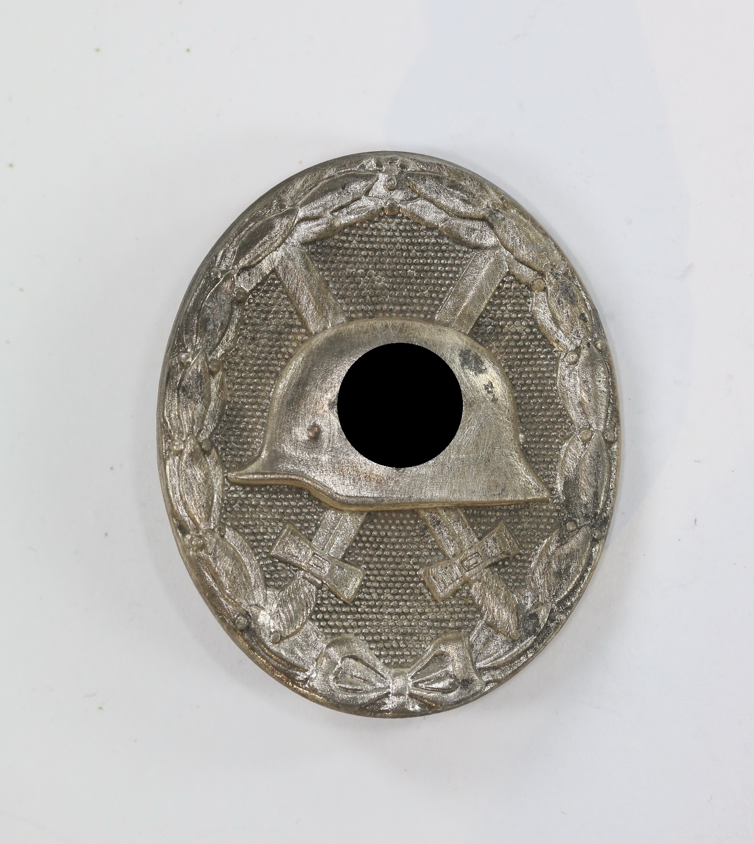 Verwundetenabzeichen in Silber, Hst. 4  – Bild 1