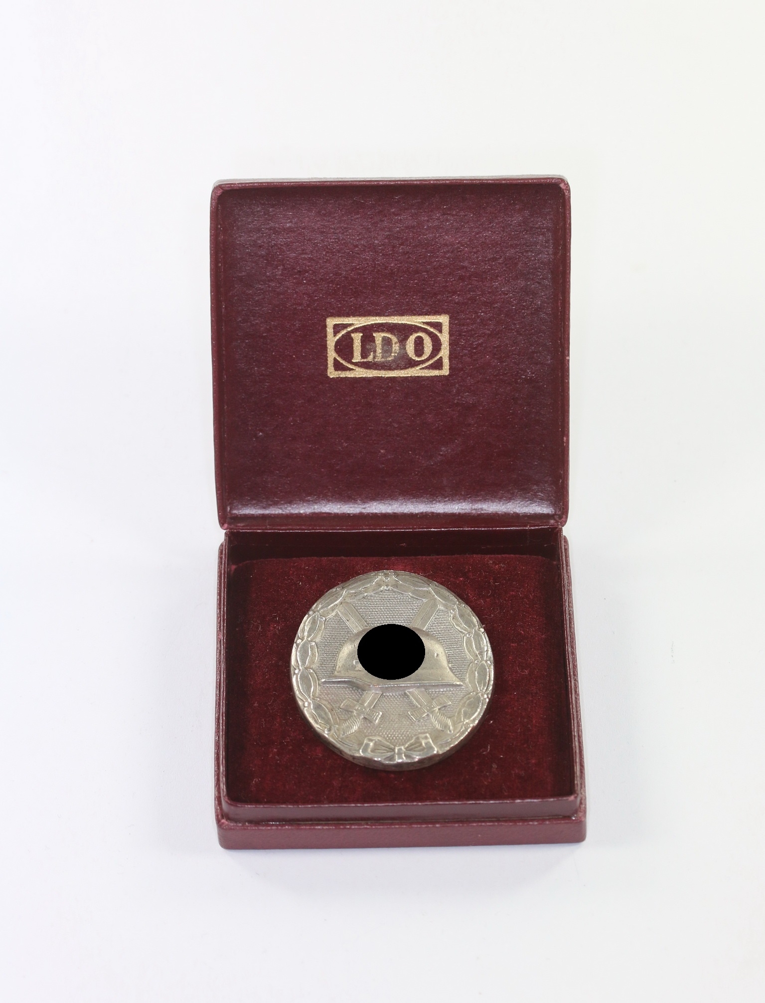 verwundetenabzeichen_in_silber_hst Verwundetenabzeichen in Silber, Hst. L/18, im LDO Etui – Bild 1