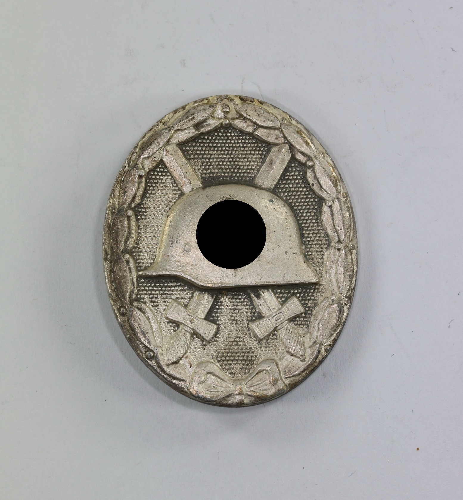 verwundetenabzeichen_silber_hersteller_100_1__1 Verwundetenabzeichen in Silber, Hst. 100 – Bild 1