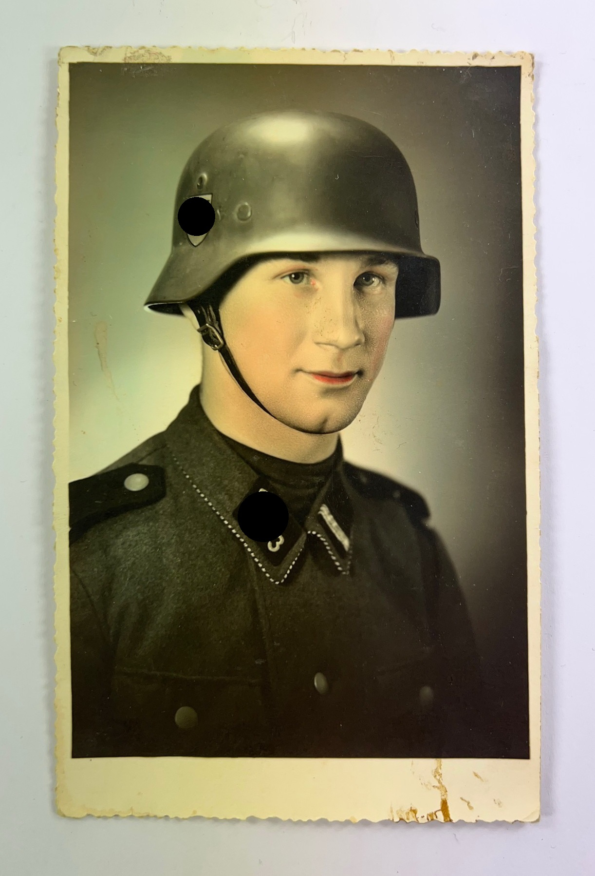 Waffen SS, Coloriertes Portraitfoto – Bild 1