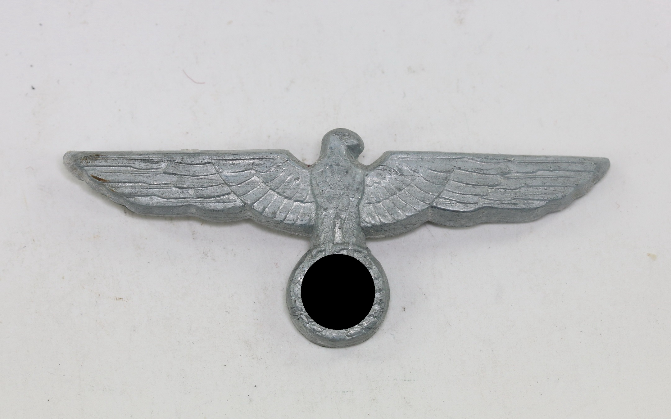 Wehrmacht Heer, Mützenadler für die Schirmmütze (Zink) – Bild 1