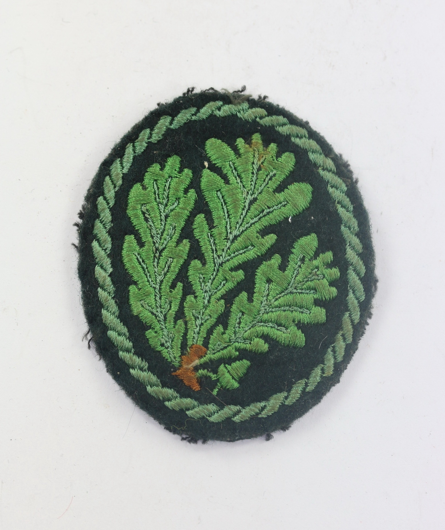 wehrmacht_heer_rmelabzeichen_der_j_gertruppe_1__3 Wehrmacht Heer, Ärmelabzeichen der Jägertruppe – Bild 1