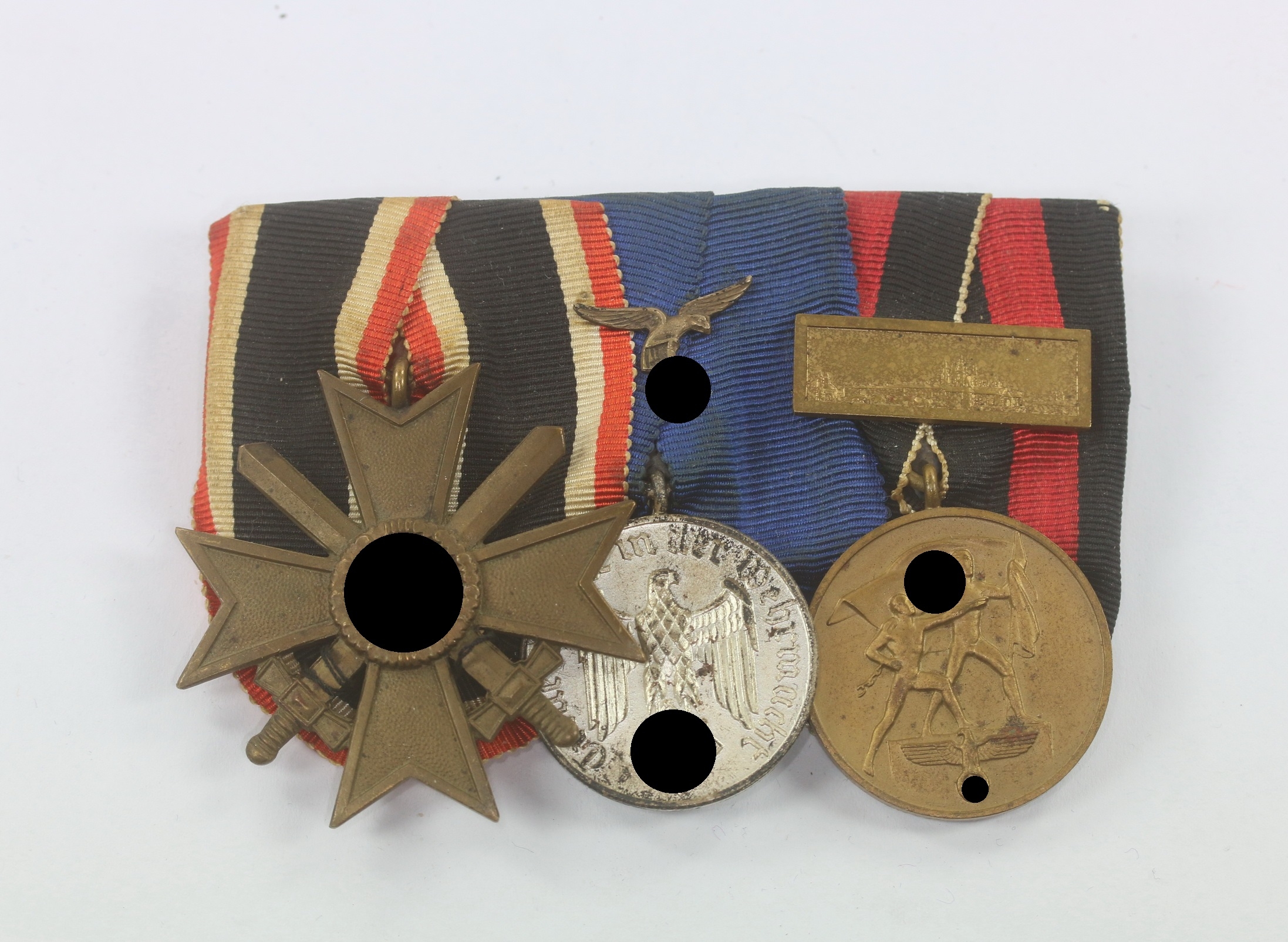 wehrmacht_luftwaffe_ordensschnalle_3x_1__1 Ordensschnalle 3X – Bild 1