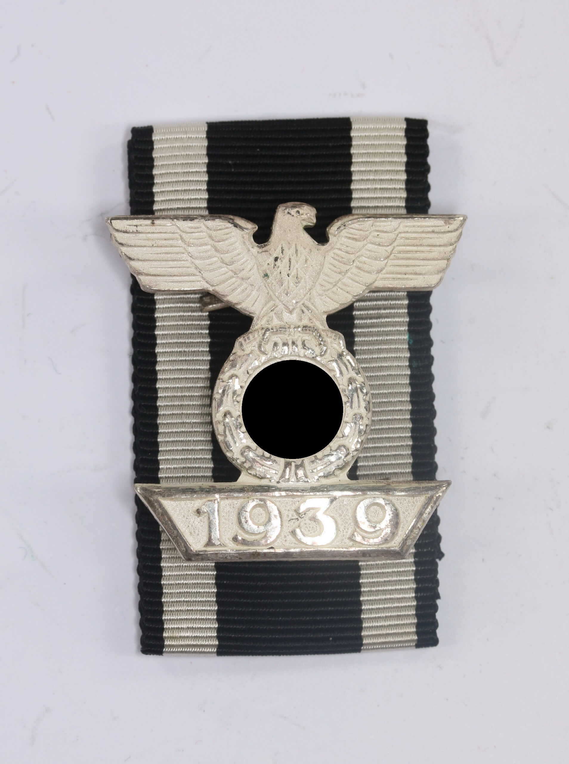 Wiederholungsspange 2. Klasse 1939, 2. Form, B.H, Mayer, Pforzheim – Bild 1