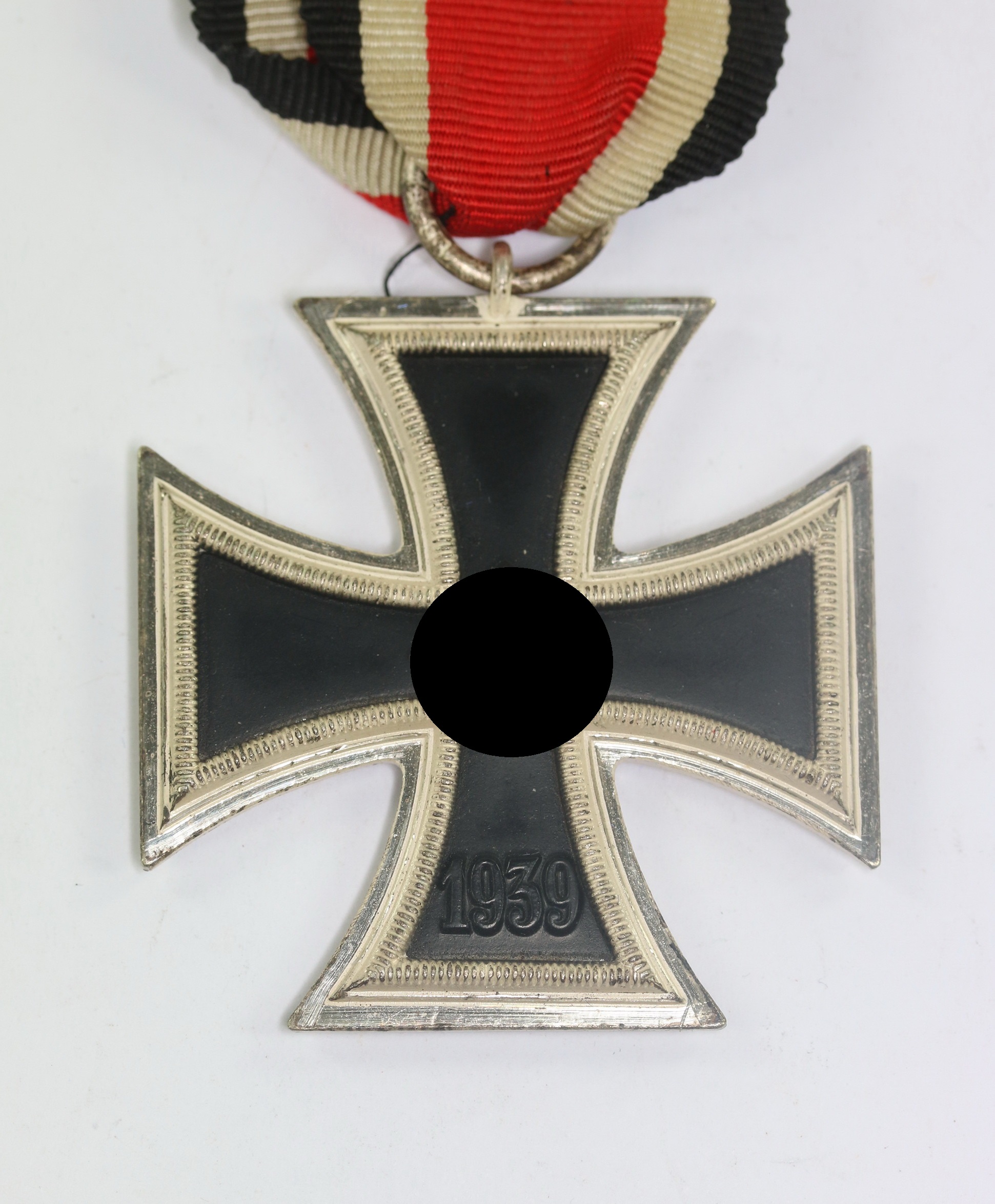 Eisernes Kreuz 2. Klasse 1939, Hst. 113 (Hermann Aurich, Dresden) (1) Eisernes Kreuz 2. Klasse 1939, Hst. 113 (Hermann Aurich, Dresden) – Bild 1