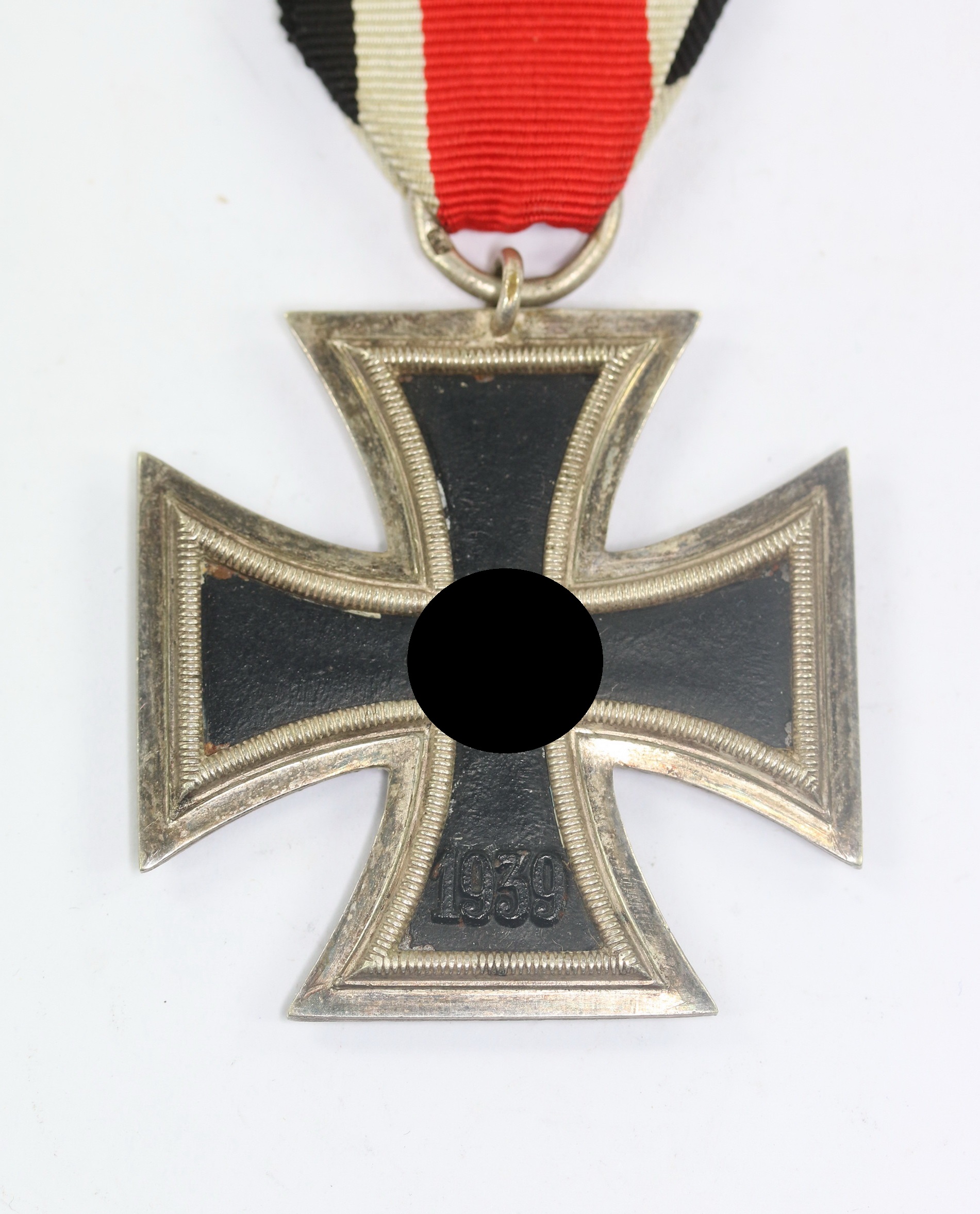 Eisernes Kreuz 2. Klasse 1939, Hst. 93 (Richard Simm & Söhne, Gablonz) (1) Eisernes Kreuz 2. Klasse 1939, Hst. 93 (Richard Simm & Söhne, Gablonz) – Bild 1