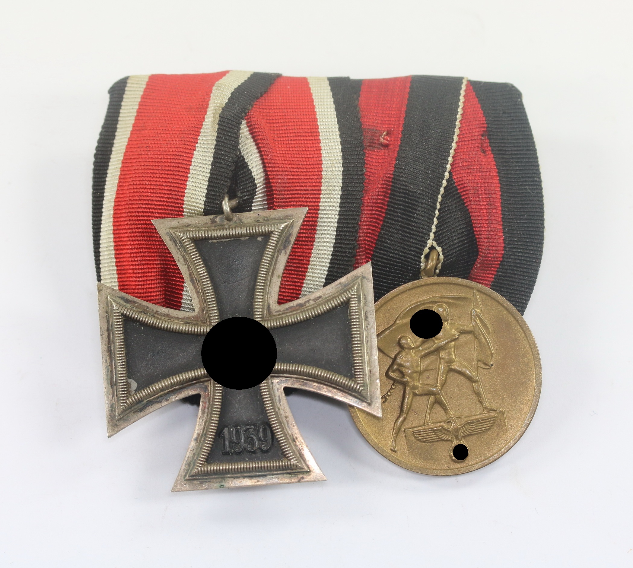 Ordenschnalle 2X, EK-2 1939, Anschlußmedaille Sudetenland (1) Ordenschnalle 2X, EK-2 1939, Anschlußmedaille Sudetenland – Bild 1