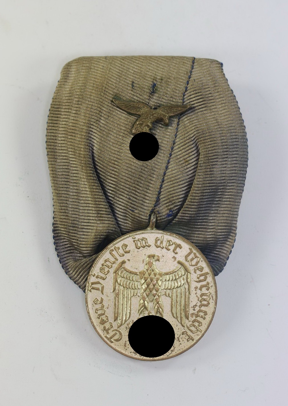 Wehrmachts Dienstauszeichnung für 4 Jahre in der Luftwaffe, an Einzelspange - Treue Dienste in der Wehrmacht (1) Wehrmachts Dienstauszeichnung für 4 Jahre in der Luftwaffe, an Einzelspange - Treue Dienste in der Wehrmacht – Bild 1