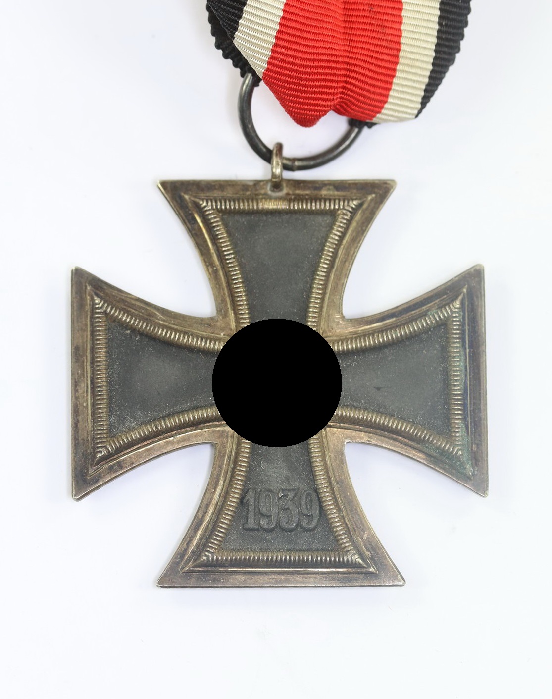 Eisernes Kreuz 2. Klasse 1939, Hst. 25 (Arbeitsgemeinschaft der Graveur-, Gold- und Silberschmiedeinnungen, Hanau am Main) (1) Eisernes Kreuz 2. Klasse 1939, Hst. 25 (Arbeitsgemeinschaft der Graveur-, Gold- und Silberschmiedeinnungen, Hanau am Main) – Bild 1