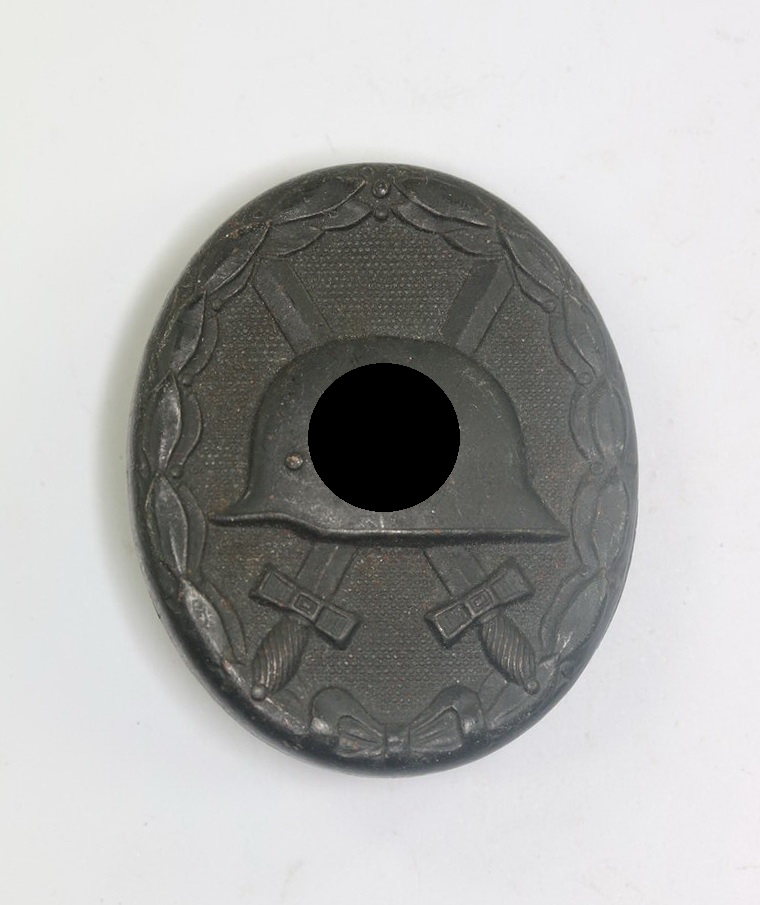 Verwundetenabzeichen in Schwarz 1939, Hst. L56 (Funcke & Brüninghaus, Lüdenscheid), Eisen (1) Verwundetenabzeichen in Schwarz 1939, Hst. L/56 (Funcke & Brüninghaus, Lüdenscheid), Eisen – Bild 1