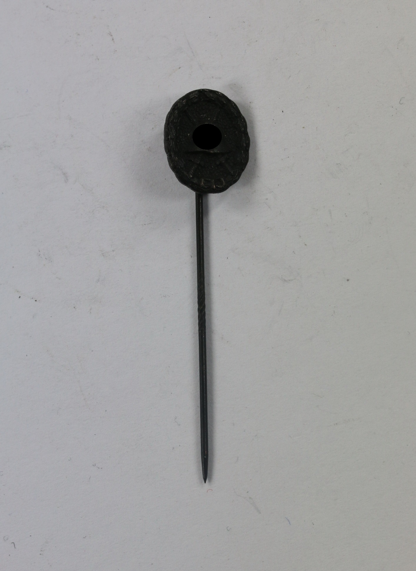 16 MM Miniatur Verwundetenabzeichen in Schwarz 1939, Hst. L/18 (B.H. Mayer, Pforzheim) – Bild 1