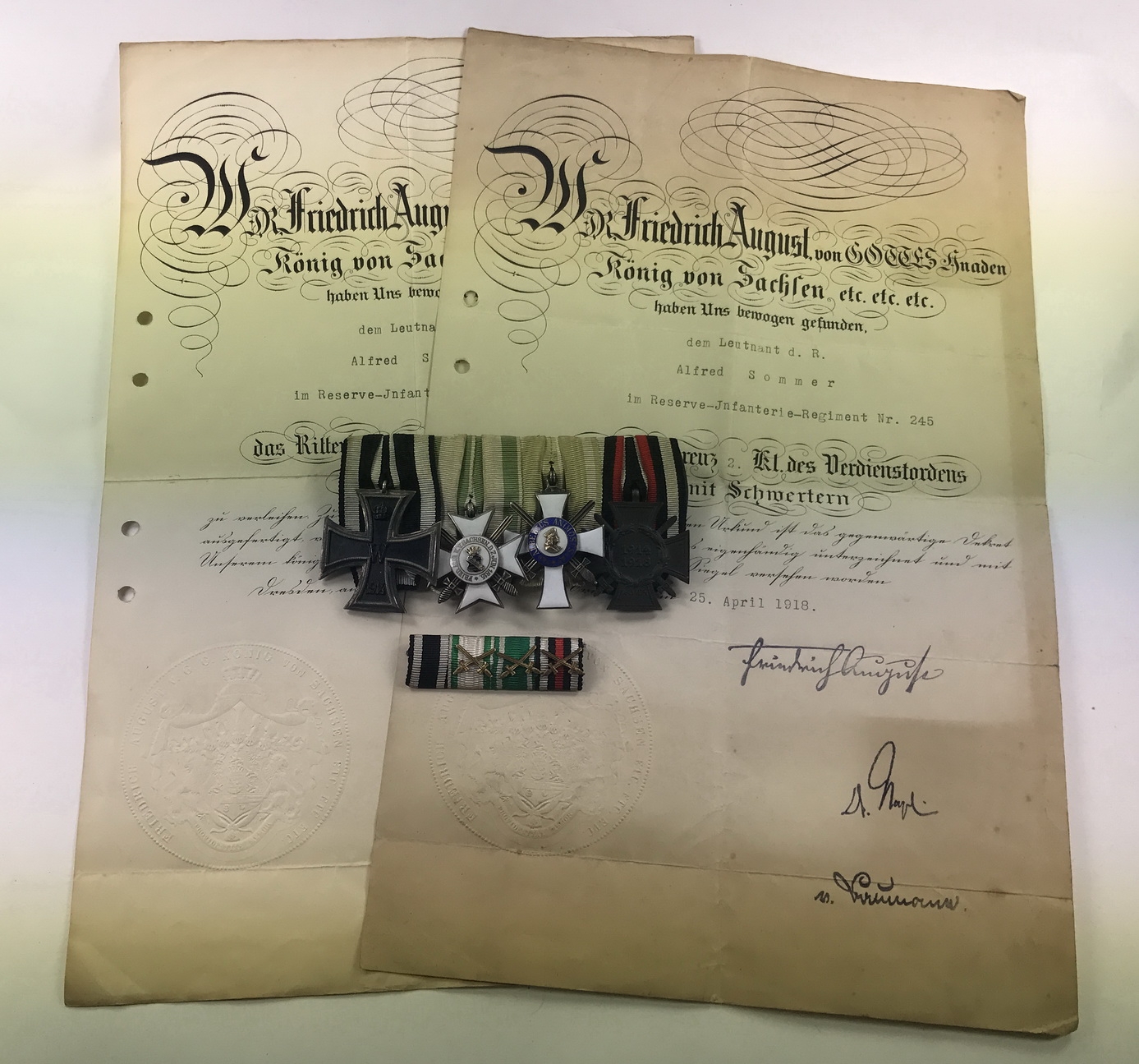 1_20 Ordenschnalle 4X + Feldspangen und Urkunden – Bild 1