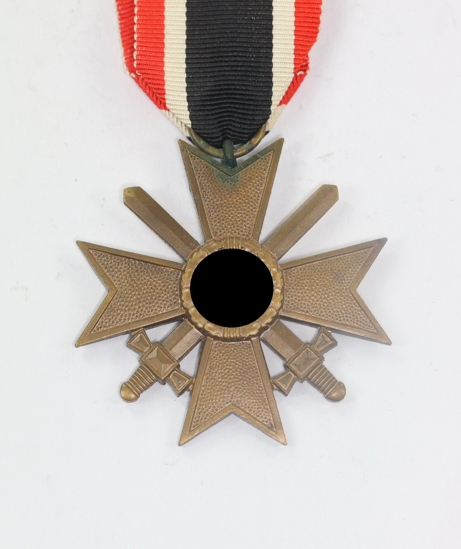  Kriegsverdienstkreuz 2. Klasse mit Schwertern, ohne Hersteller (Buntmetall) – Bild 1