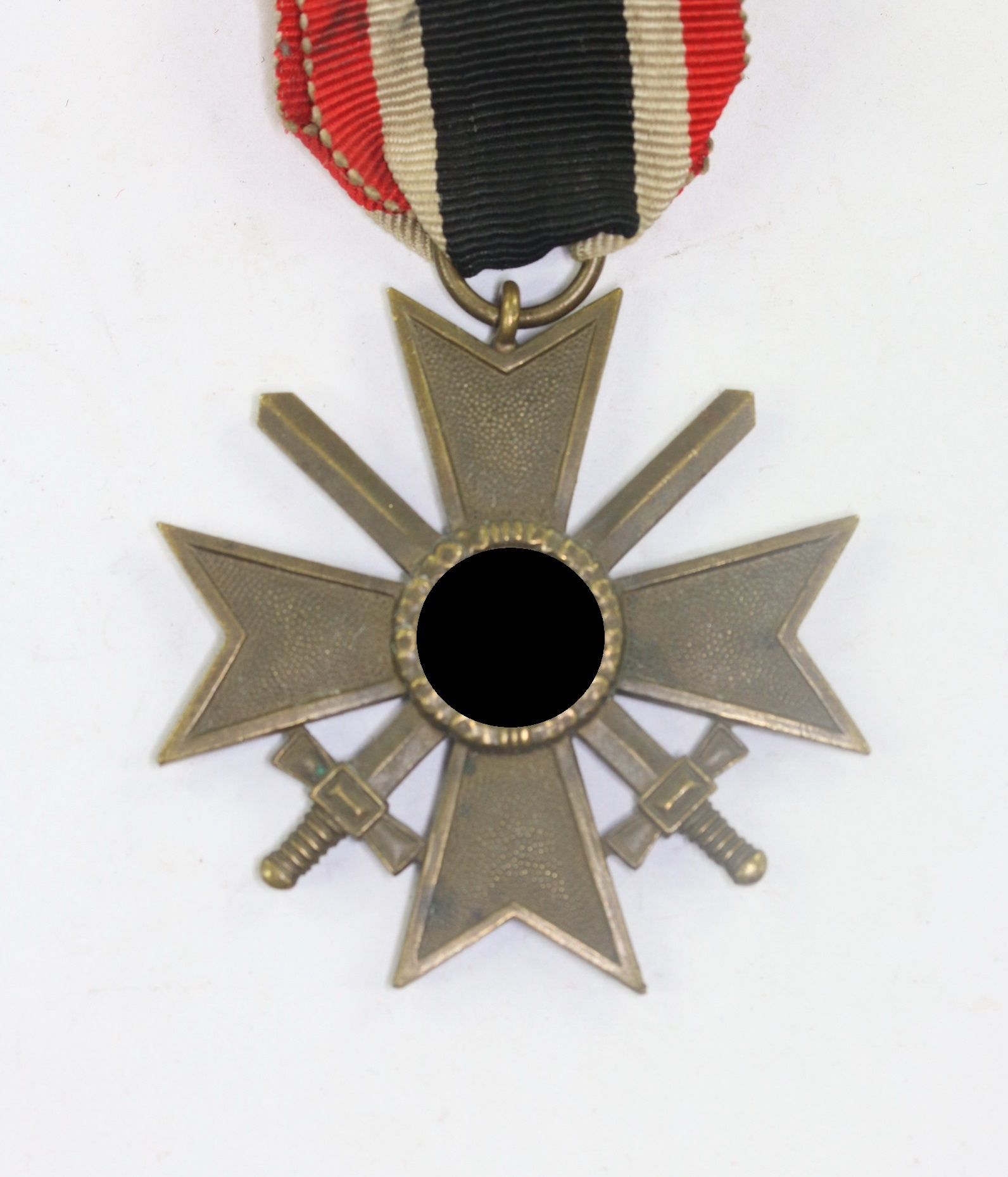 Kriegsverdienstkreuz 2. Klasse mit Schwertern, ohne Hersteller (Buntmetall) – Bild 1