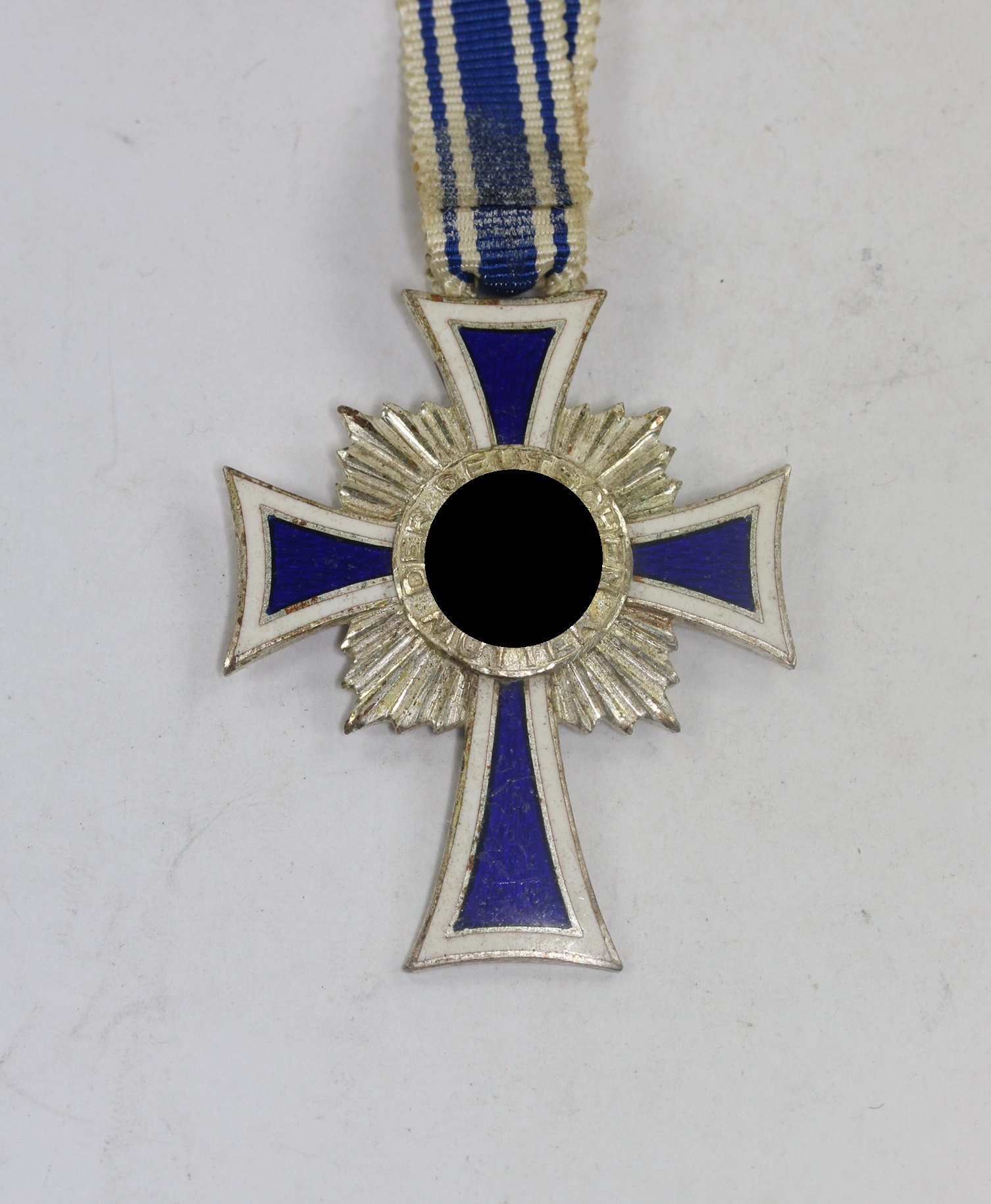 3 Mutterkreuz in Silber, 16. Dezmber 1938 - Der Deutschen Muttert – Bild 1