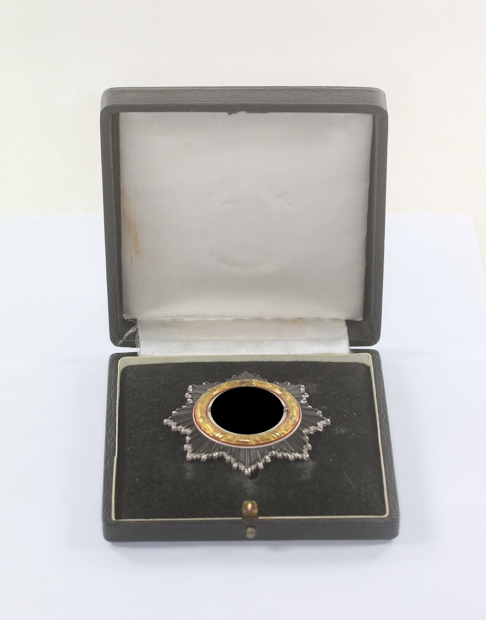 Deutsches Kreuz in Gold, Hst. 20 (leicht), im Etui – Bild 1