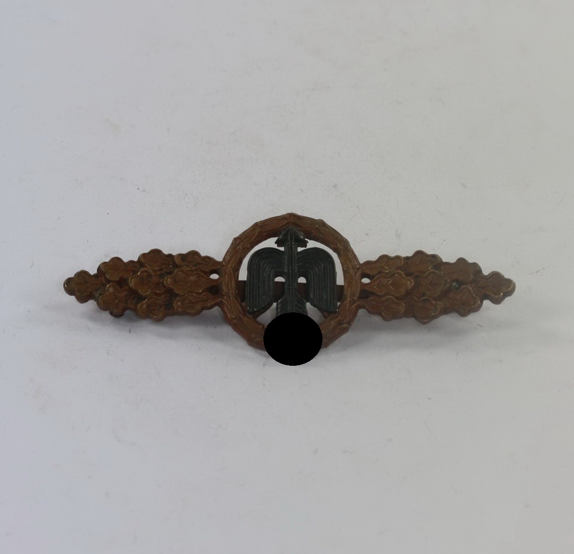 Luftwaffe, Frontflugspange für Jäger in Bronze (1) Luftwaffe, Frontflugspange für Jäger in Bronze – Bild 1