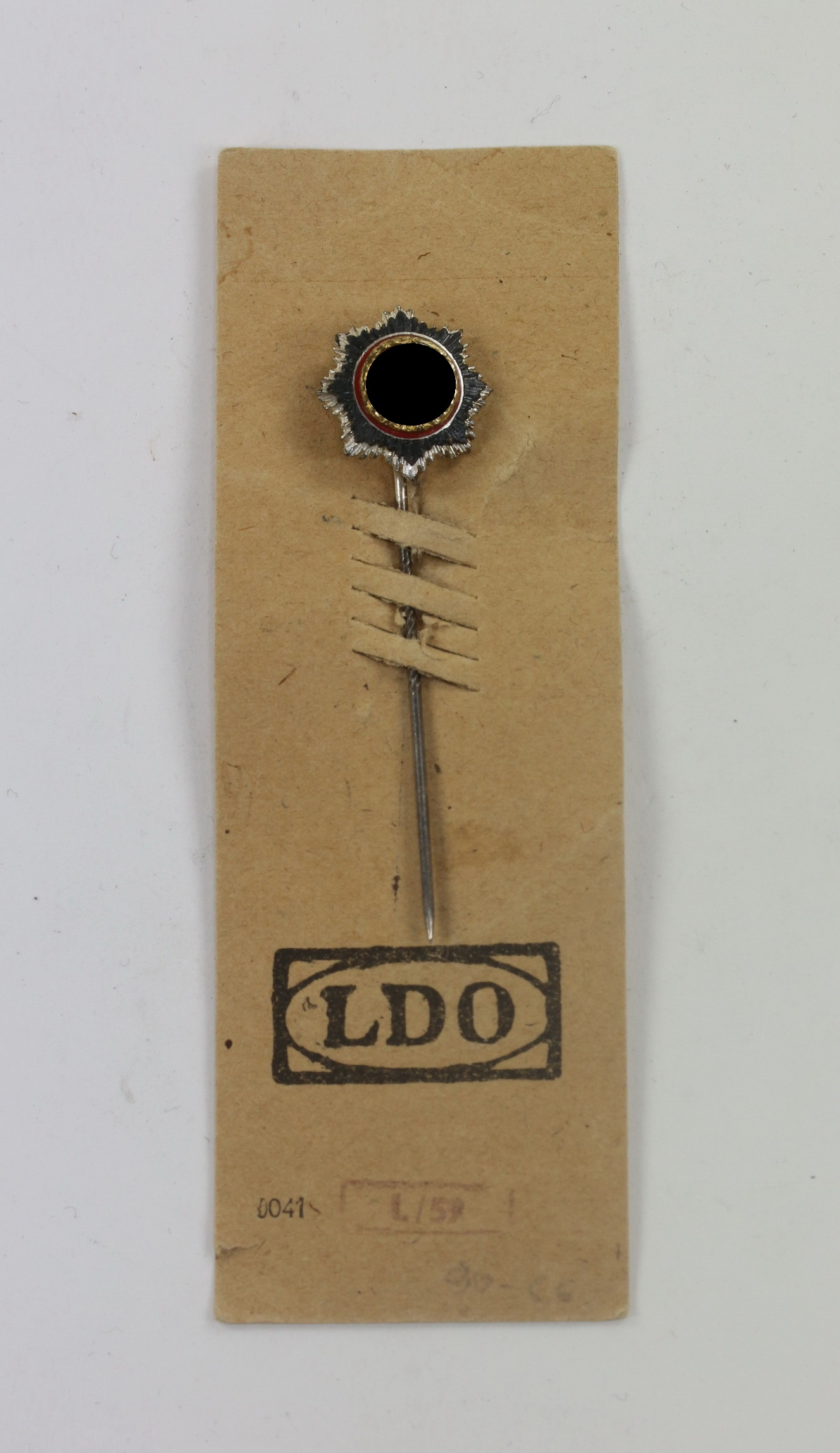  16 MM Miniatur Deutsches Kreuz in Gold, Hst. L/57 (Boerger & Co., Berlin), auf LDO Steckkarte L/57 – Bild 1