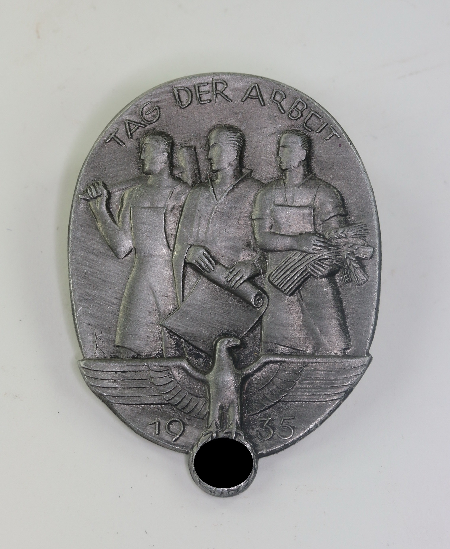  Abzeichen, Tag der Arbeit 1935, Hst. Ossenberg-Engels Iserlohn L/W – Bild 1